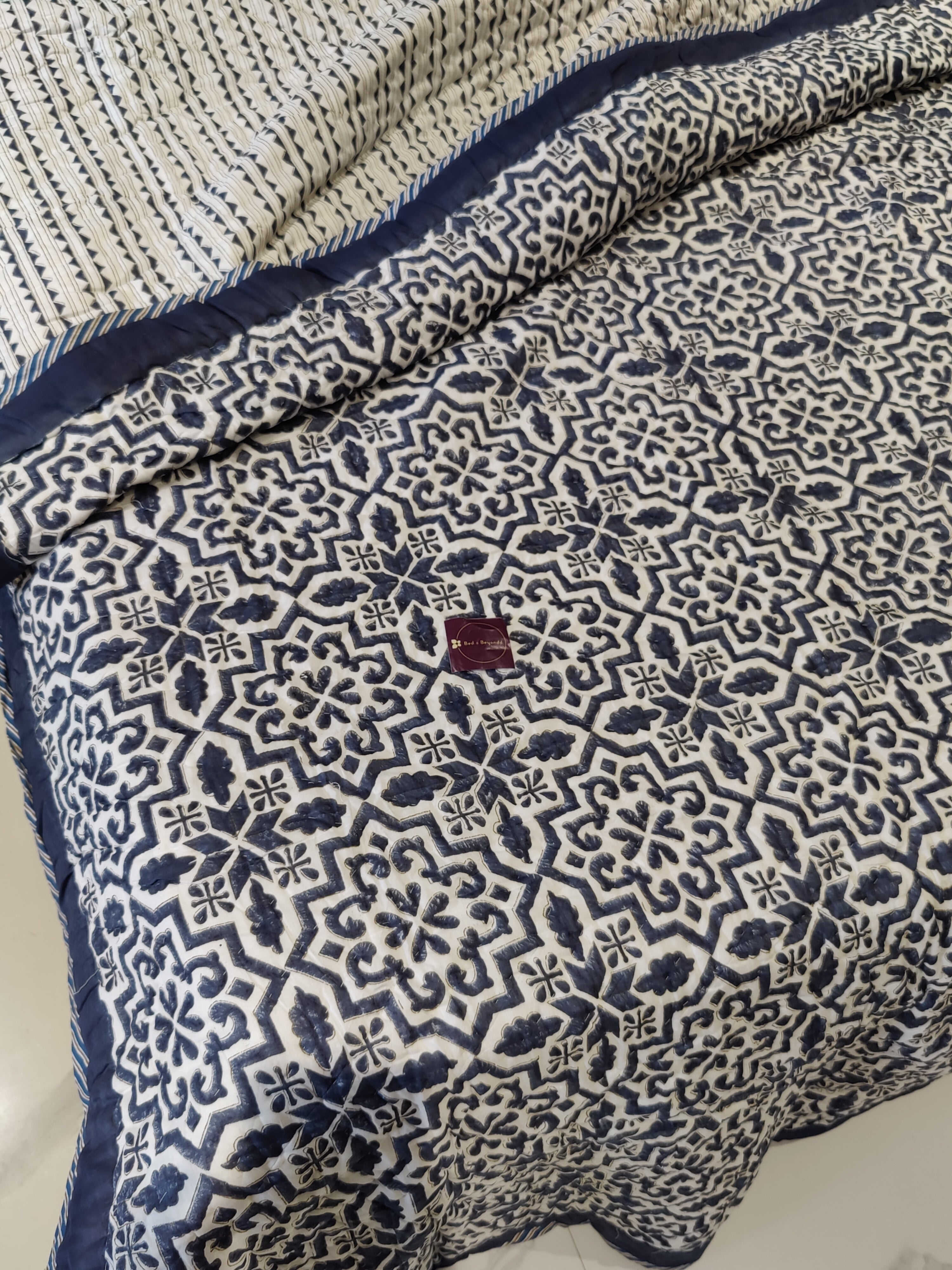 GEOMETRICAL BLUE HAND BLOCK PRINTED REVERSIBLE MULMUL QUILT