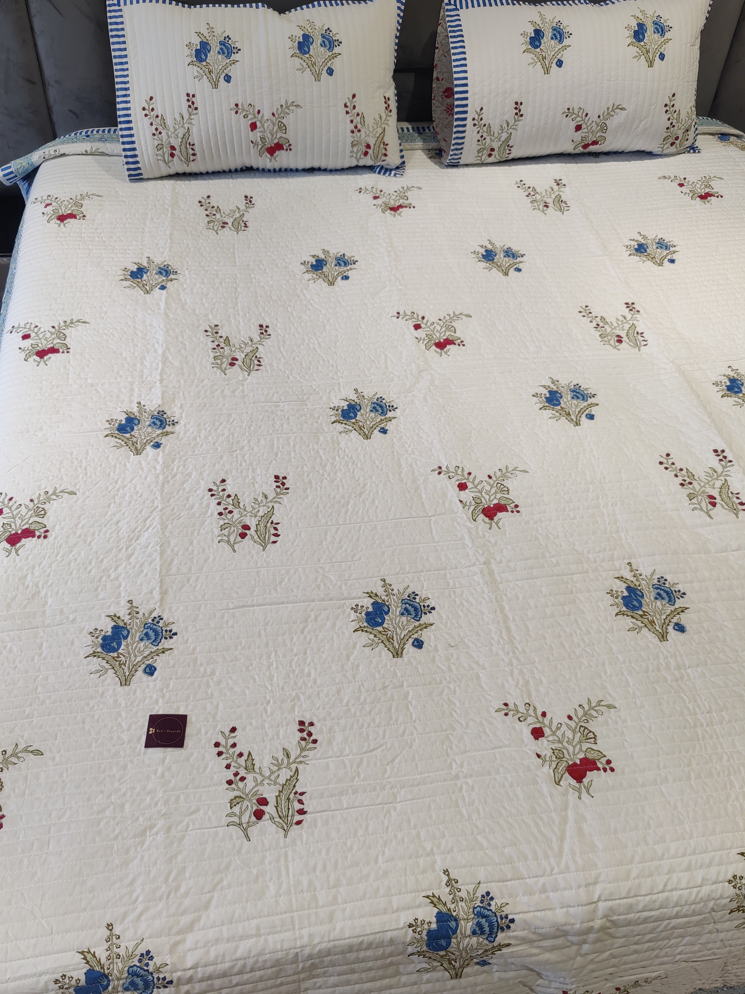THICK COTTON BLUE RED HANDBLOCK PRINTED QUILTED BEDCOVER