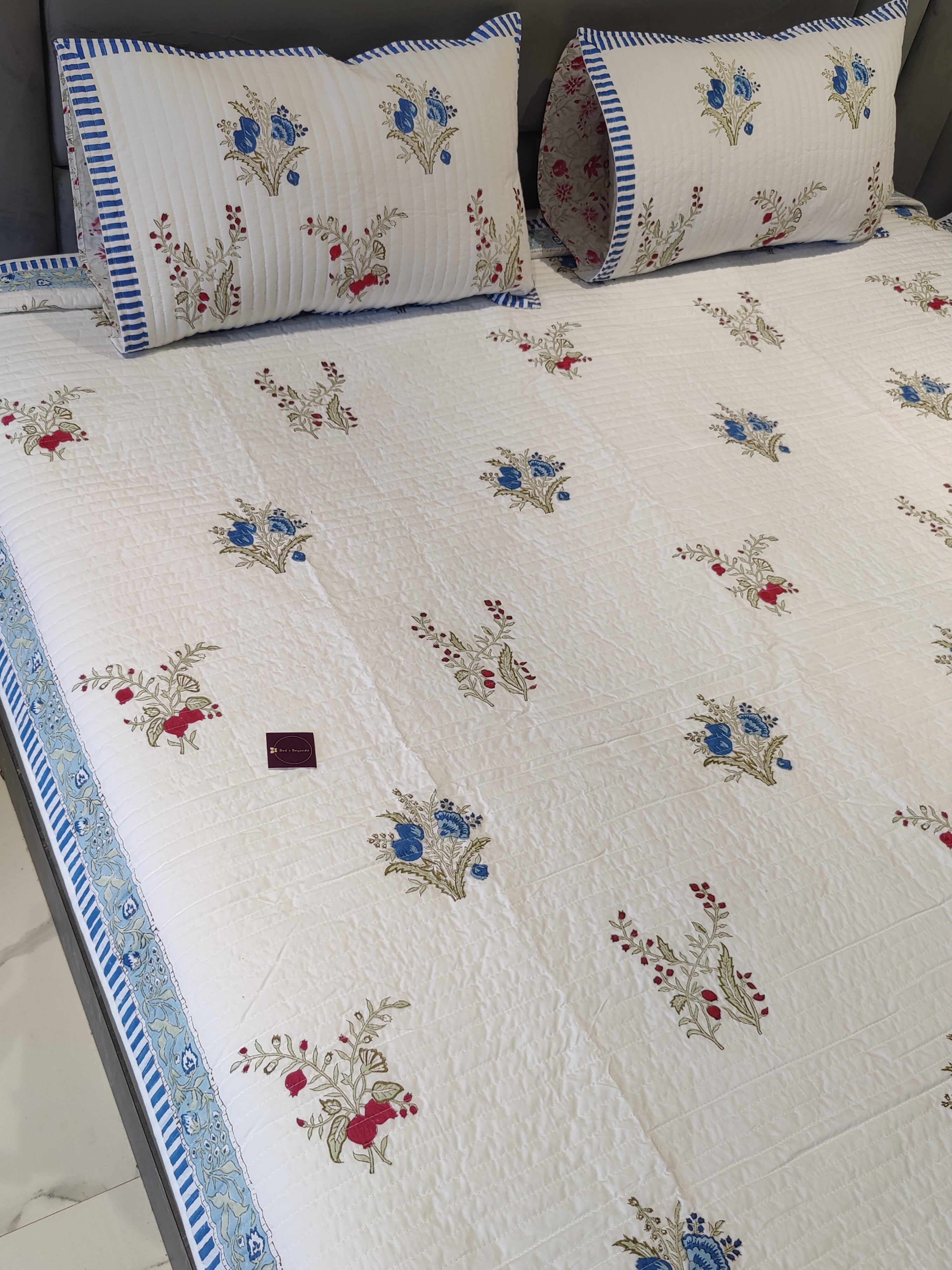 THICK COTTON BLUE RED HANDBLOCK PRINTED QUILTED BEDCOVER