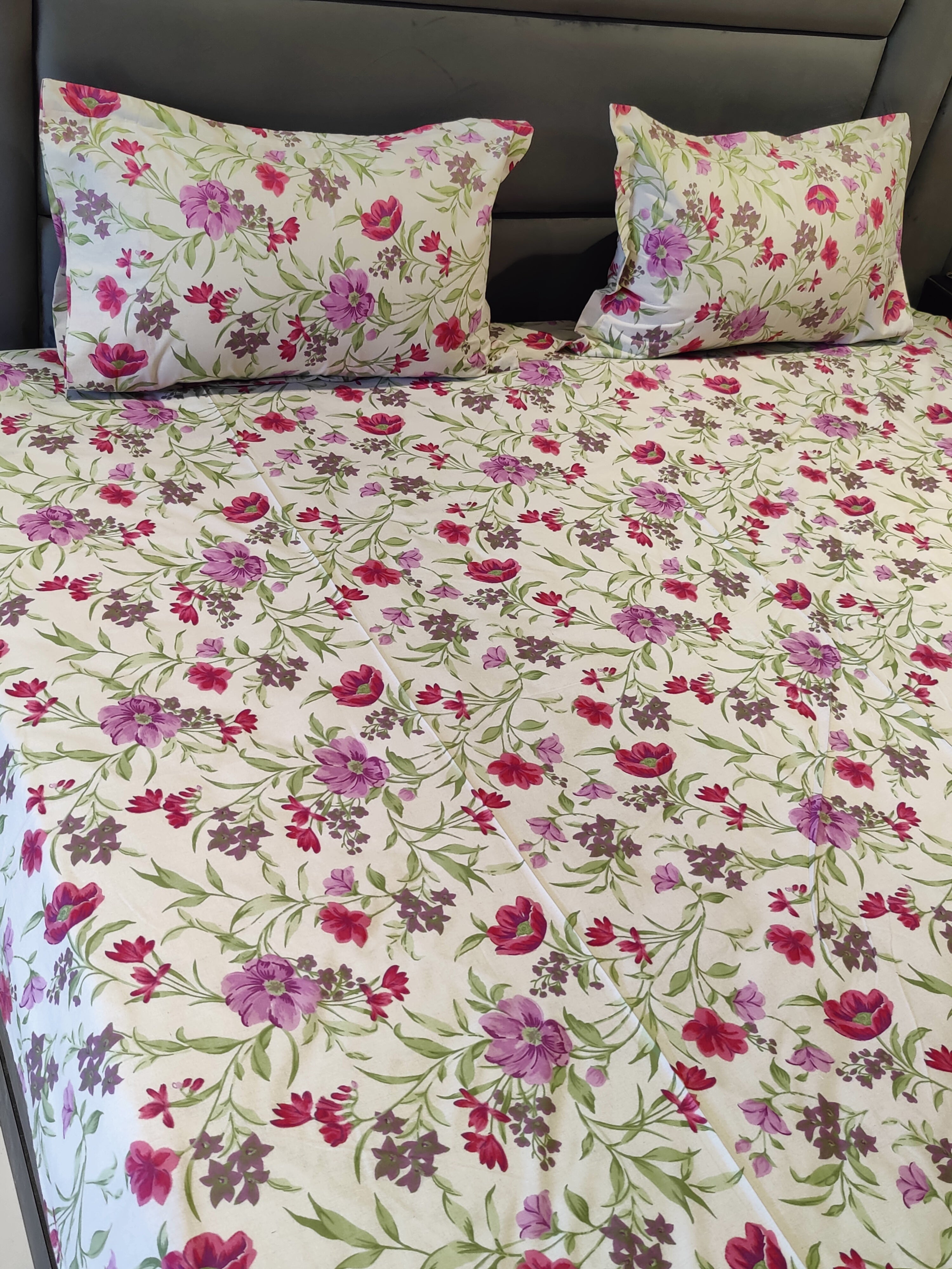 SUPER KING FLORAL SHALIMAR BEDSHEET WITH TWO REVERSIBLE PILLOW COVERS