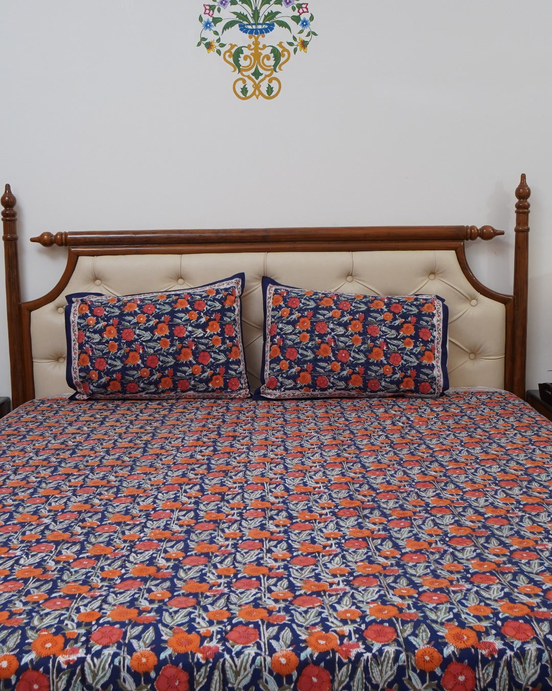 FESTIVE HANDBLOCK PRINTED BEDSHEET WITH 2 REVERSIBLE PILLOW COVERS