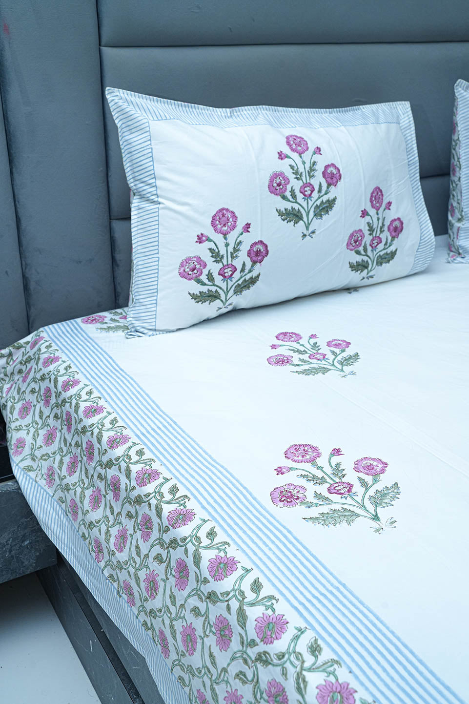 VEGA HAND BLOCK PRINTED BEDSHEET WITH TWO REVERSIBLE PILLOW COVERS
