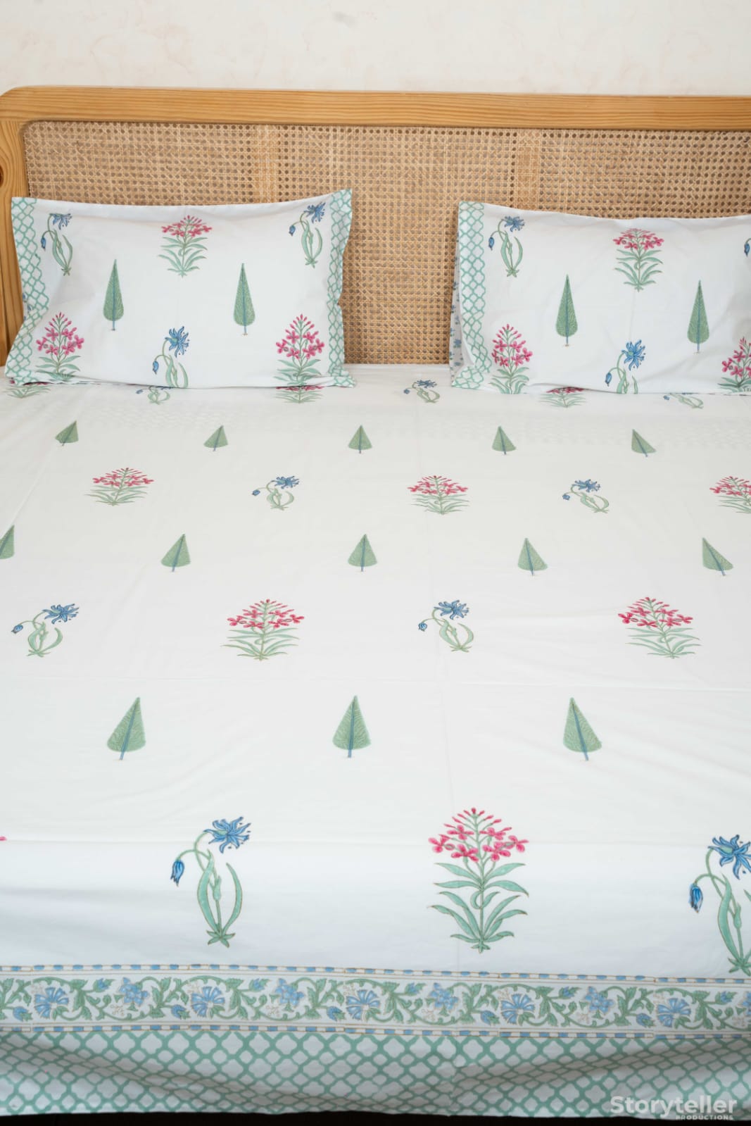 MULTI BOOTA HANDBLOCK PRINTED BEDSHEET WITH TWO REVERSIBLE PILLOW COVERS