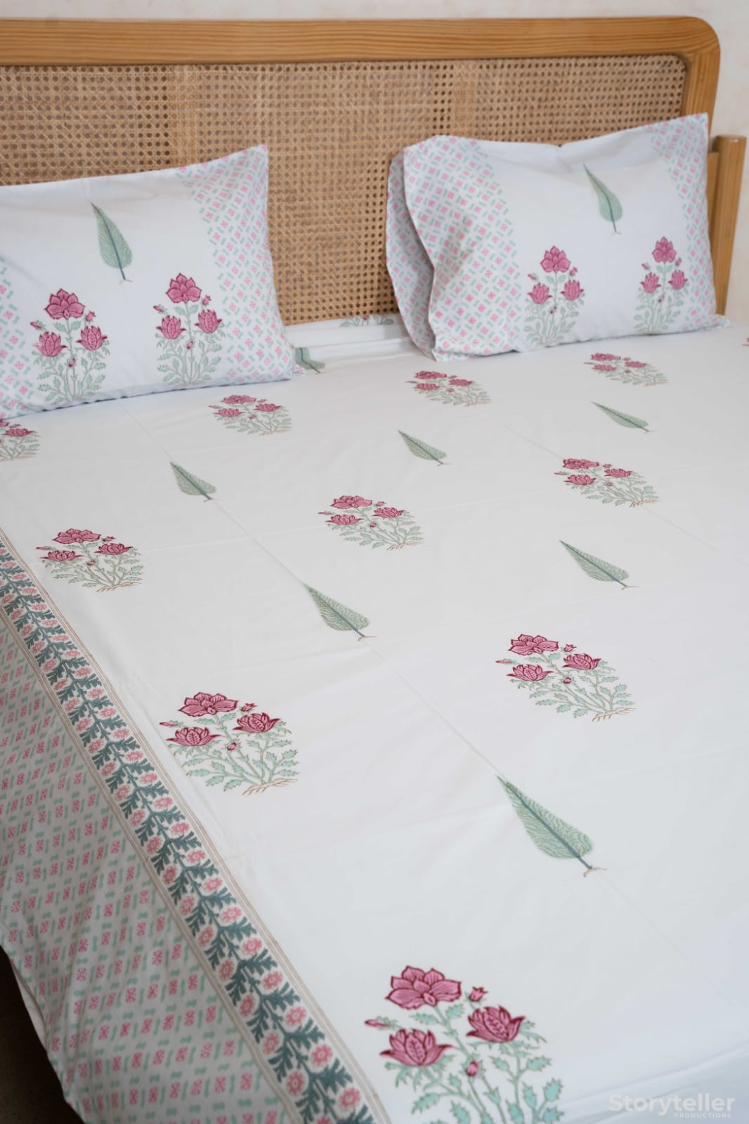 GARDENIA GRACE HAND BLOCK PRINTED BEDSHEET WITH TWO REVERSIBLE PILLOW COVERS