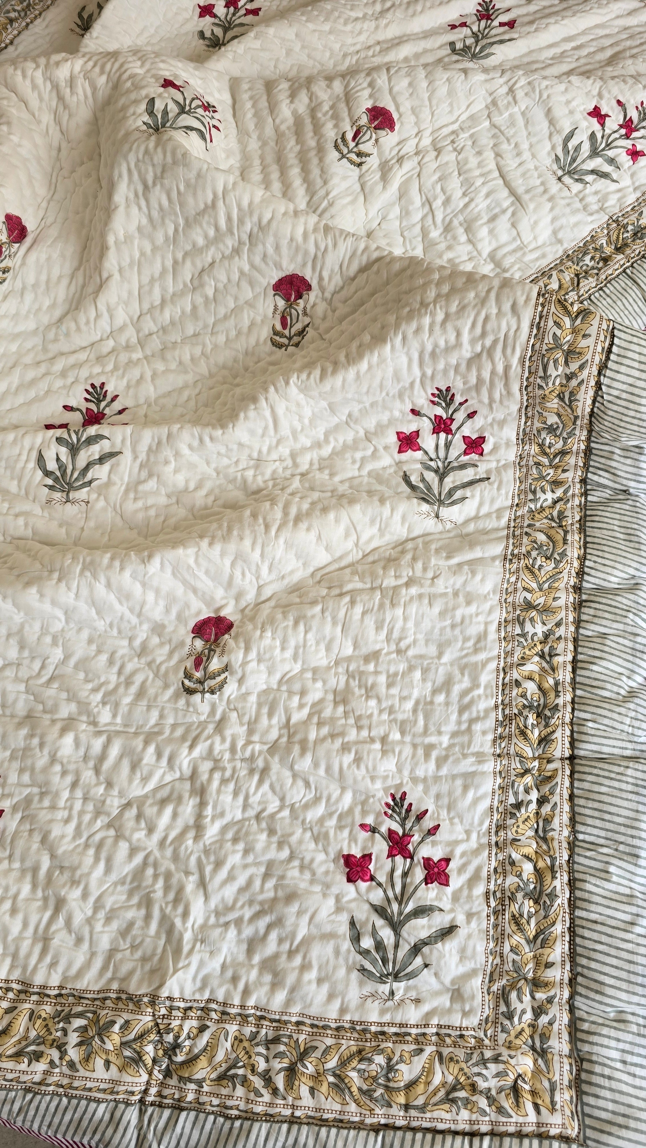 RAAYA HANDBLOCK PRINTED SINGLE QUILT