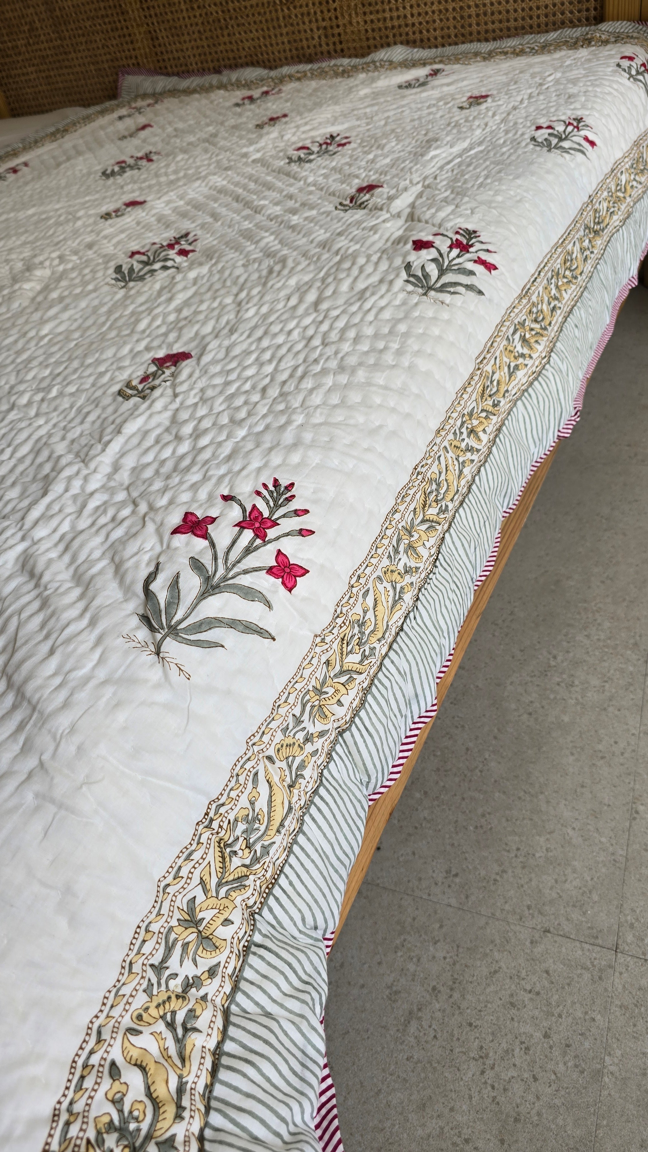 RAAYA HANDBLOCK PRINTED SINGLE QUILT