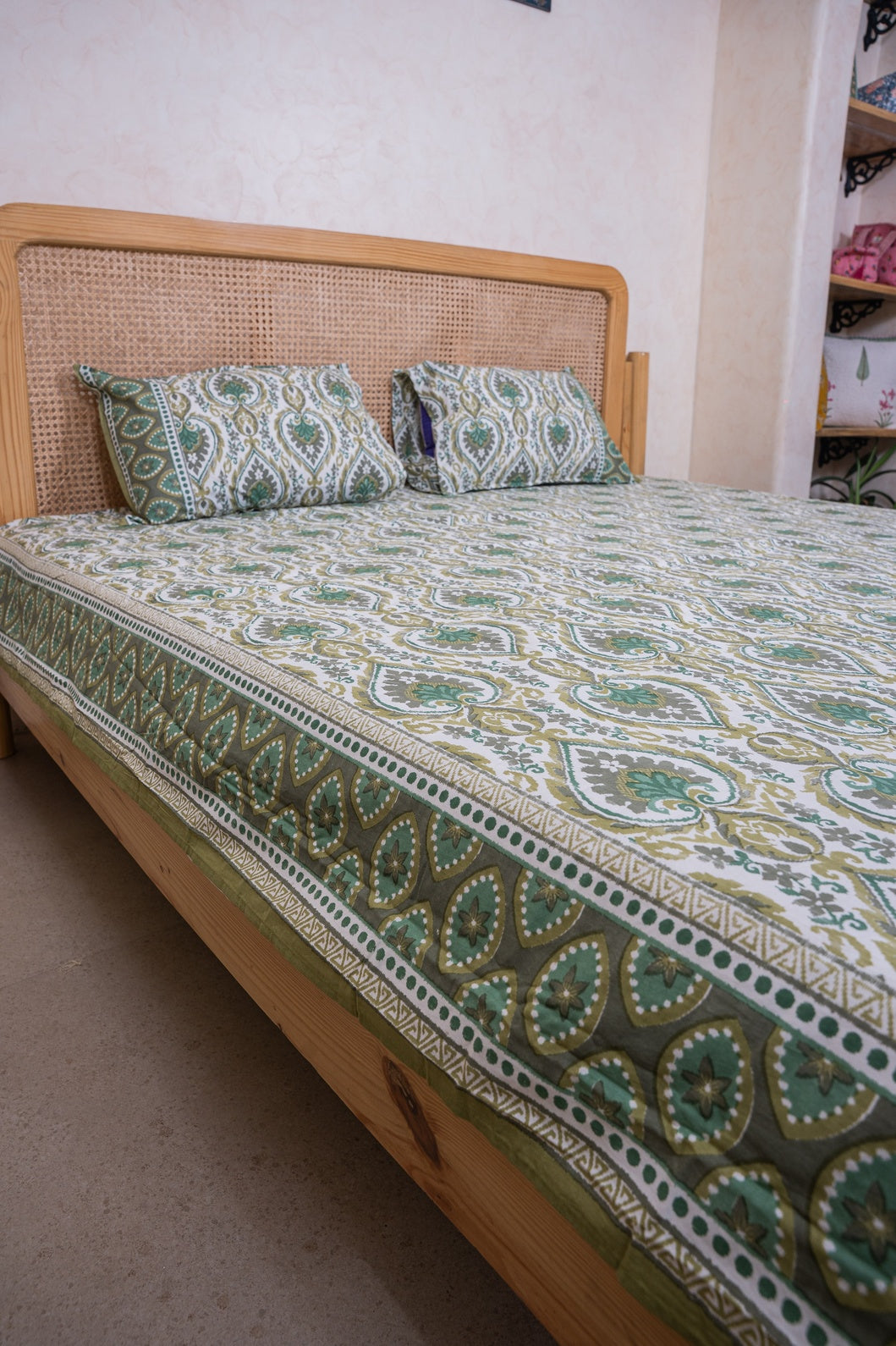 SHALIMAR BEDSHEET WITH TWO REVERSIBLE PILLOW COVERS