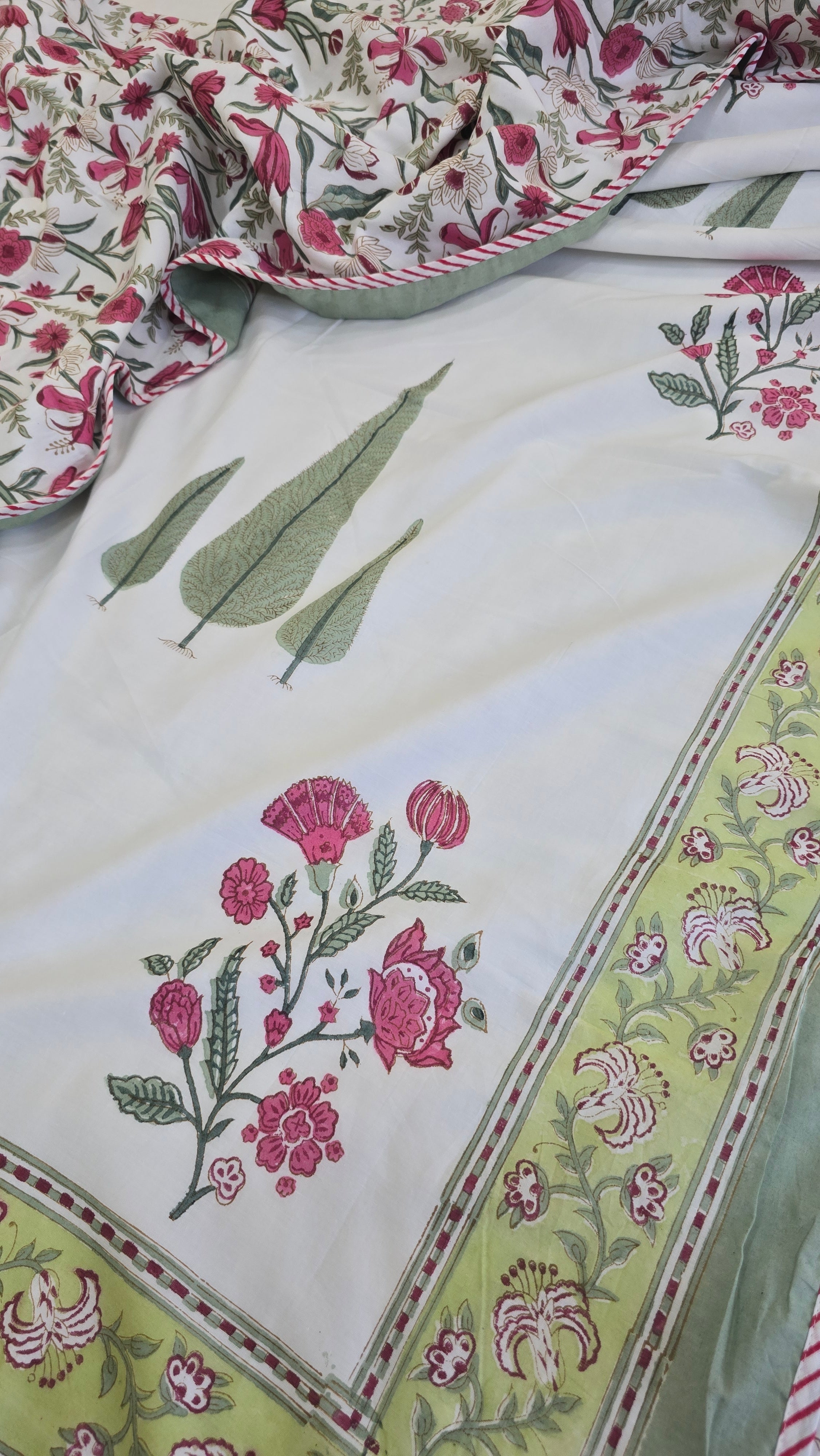 TRIPLE CYPRESS HANDBLOCK PRINTED REVERSIBLE MULMUL DOHAR