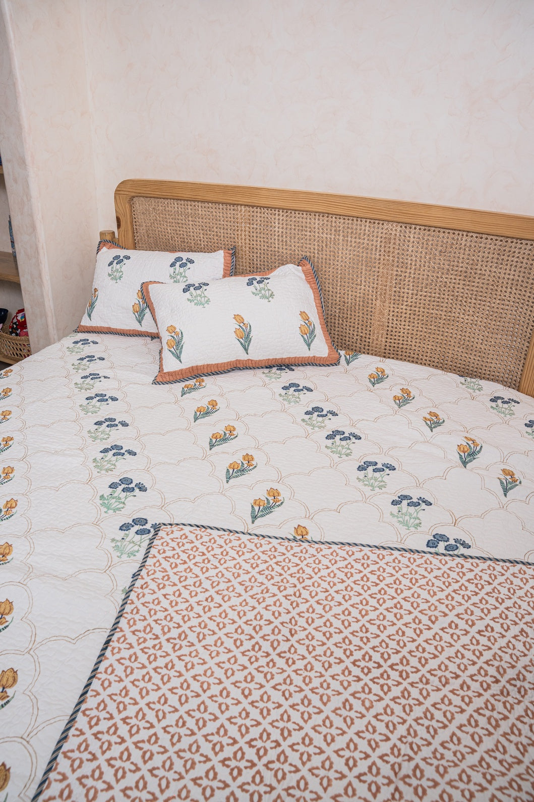 HANDBLOCK PRINTED REVERSIBLE QUILTED BEDCOVER 108*108