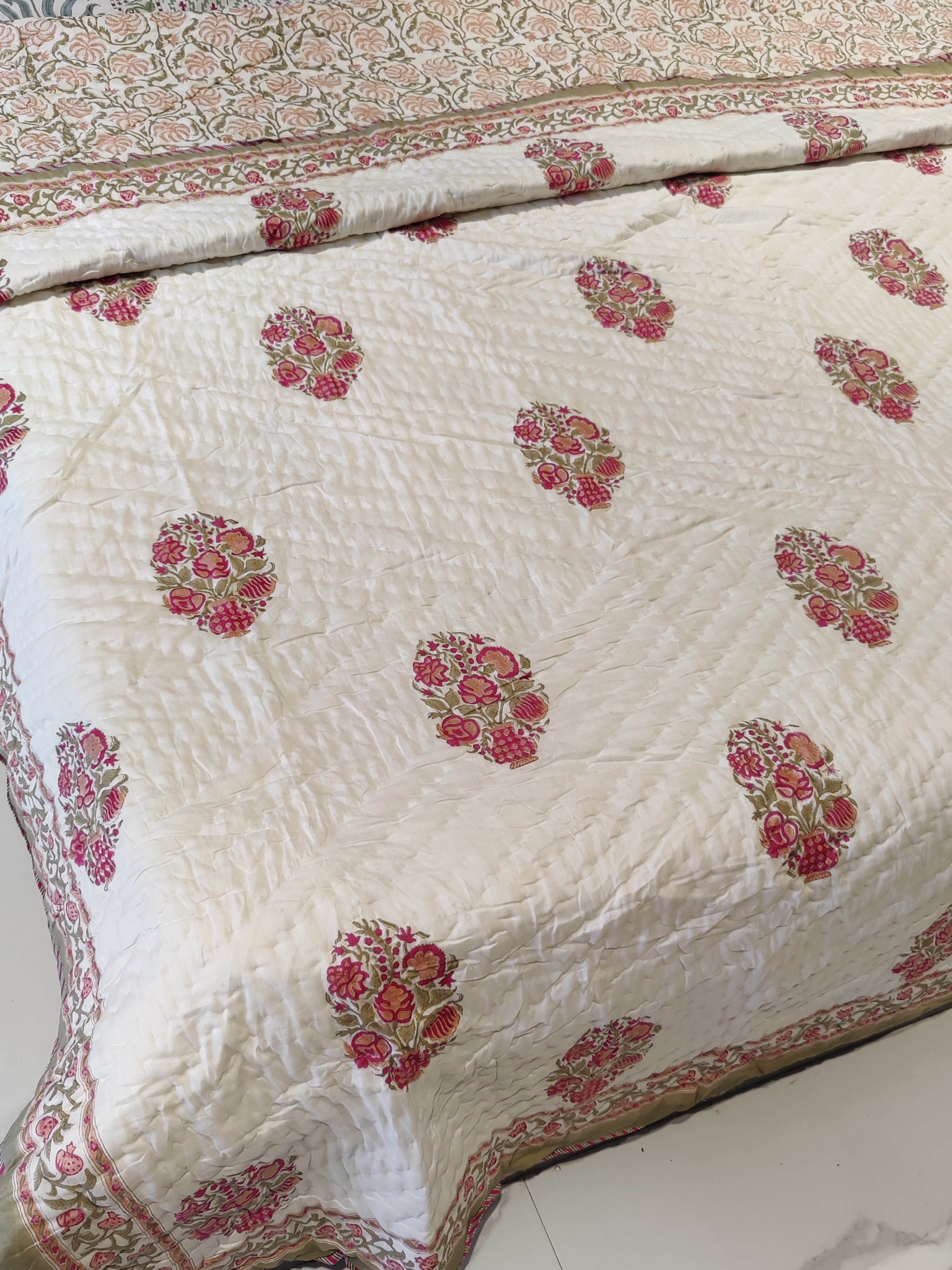 HAND BLOCK PRINTED REVERSIBLE MULMUL QUILT