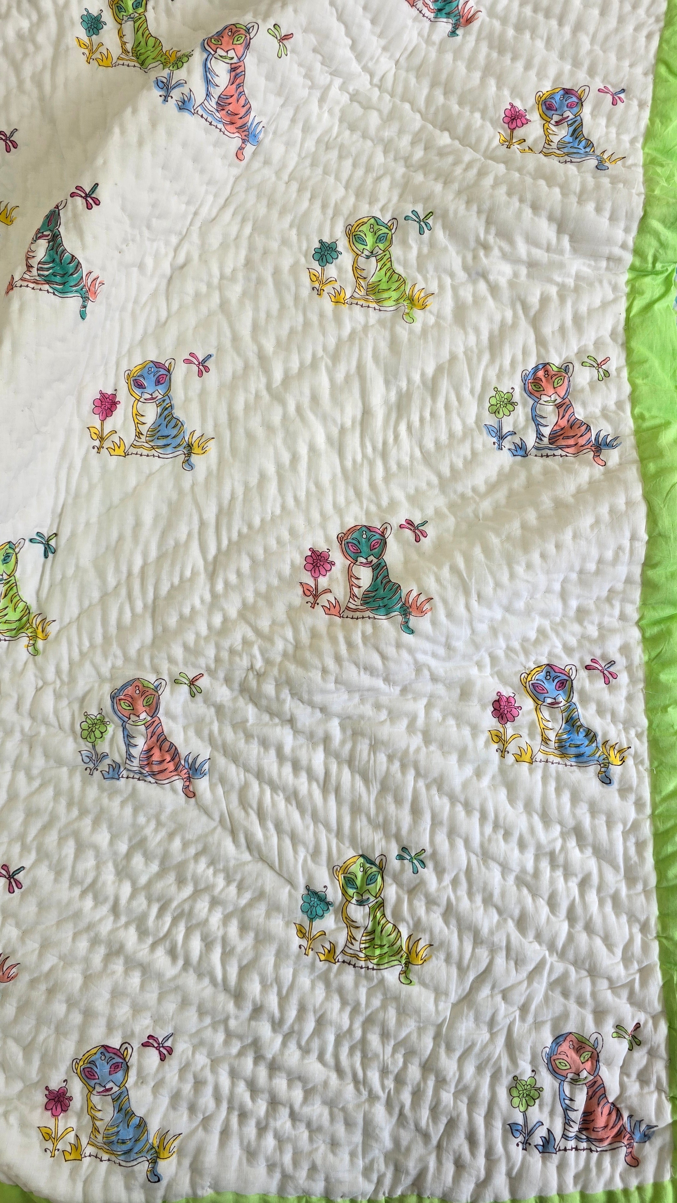 ADVENTURE CUBS HANDBLOCK PRINTED REVERSIBLE MULMUL BABY QUILT (1 Year to 5 Years)