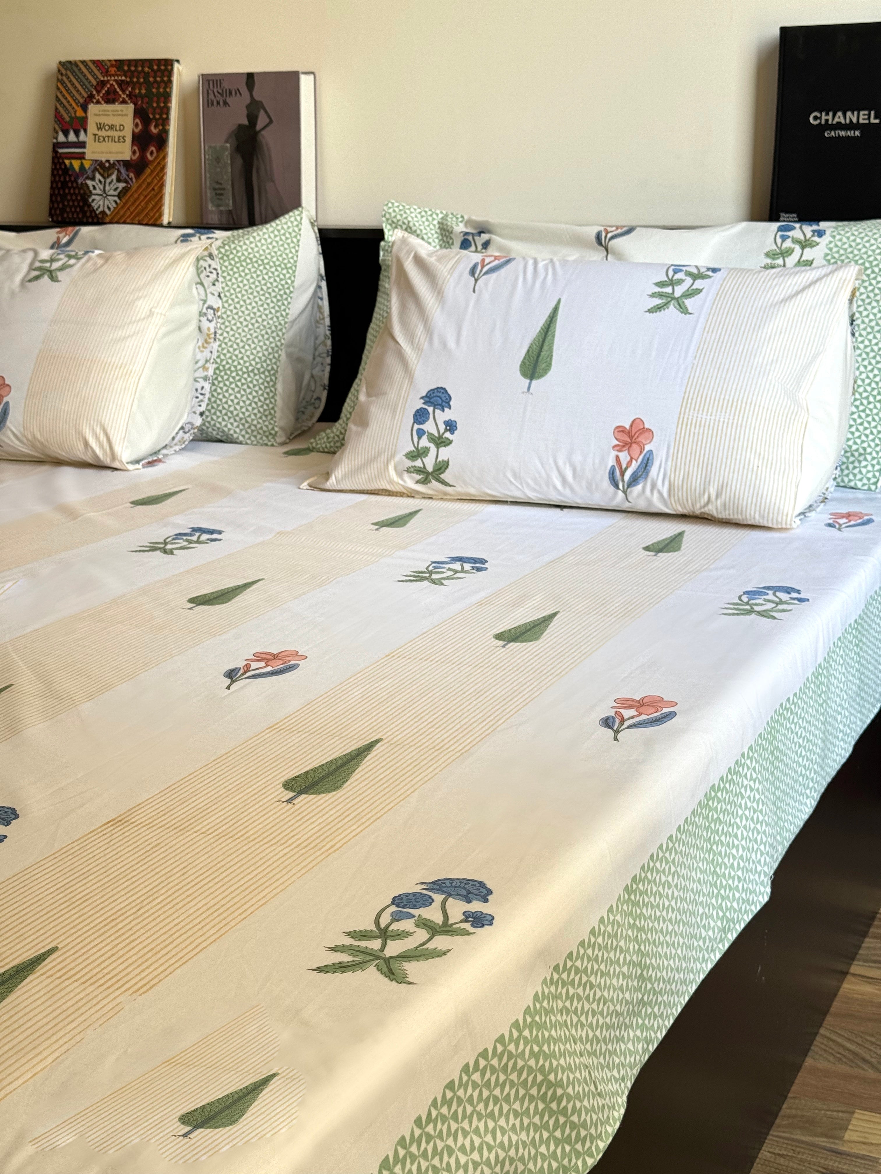 ARNIT HANDBLOCK PRINTED BEDSHEET WITH TWO REVERSIBLE PILLOW COVERS