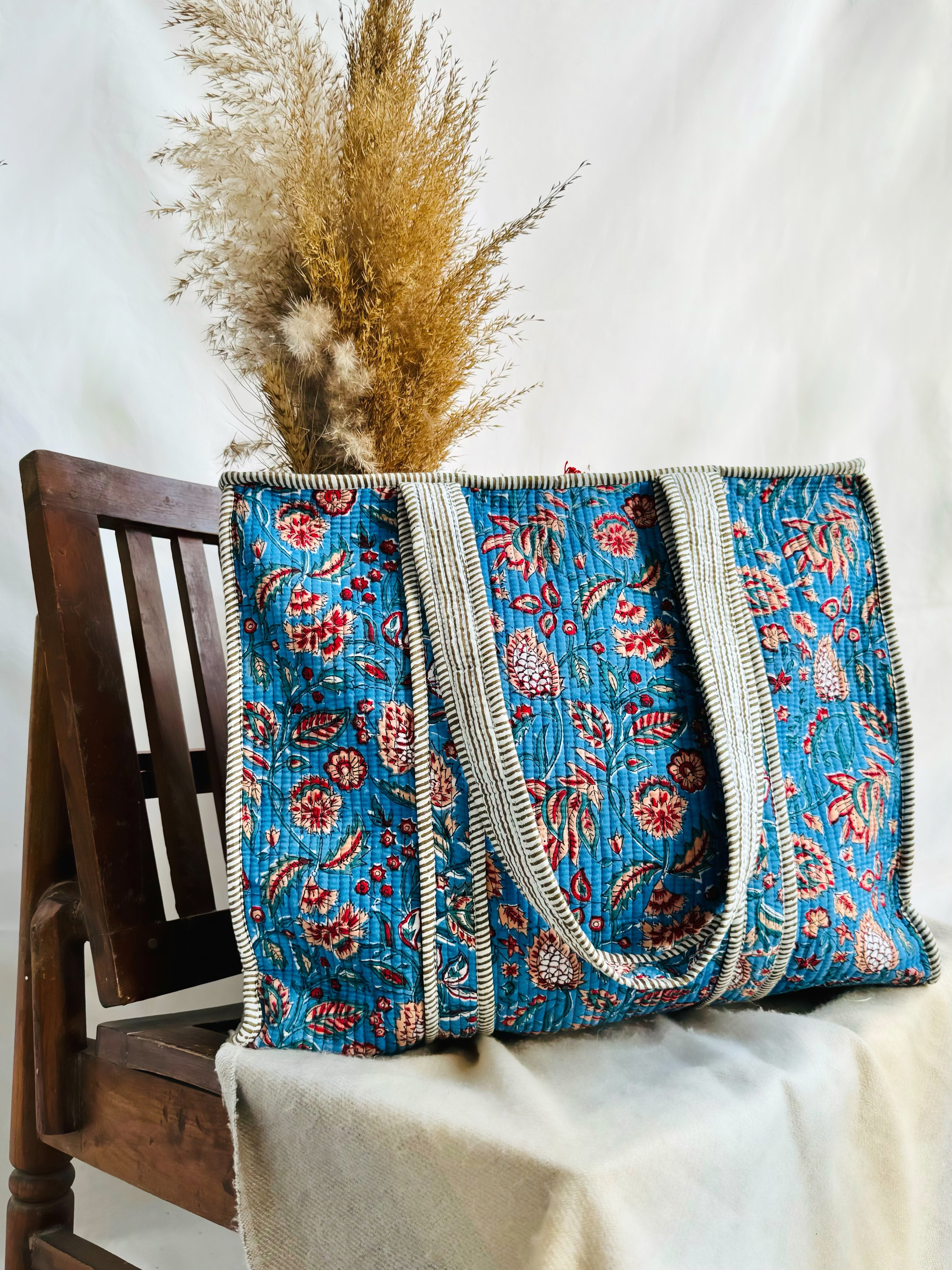 HAND BLOCK PRINTED TOTE BAG WITH ZIP