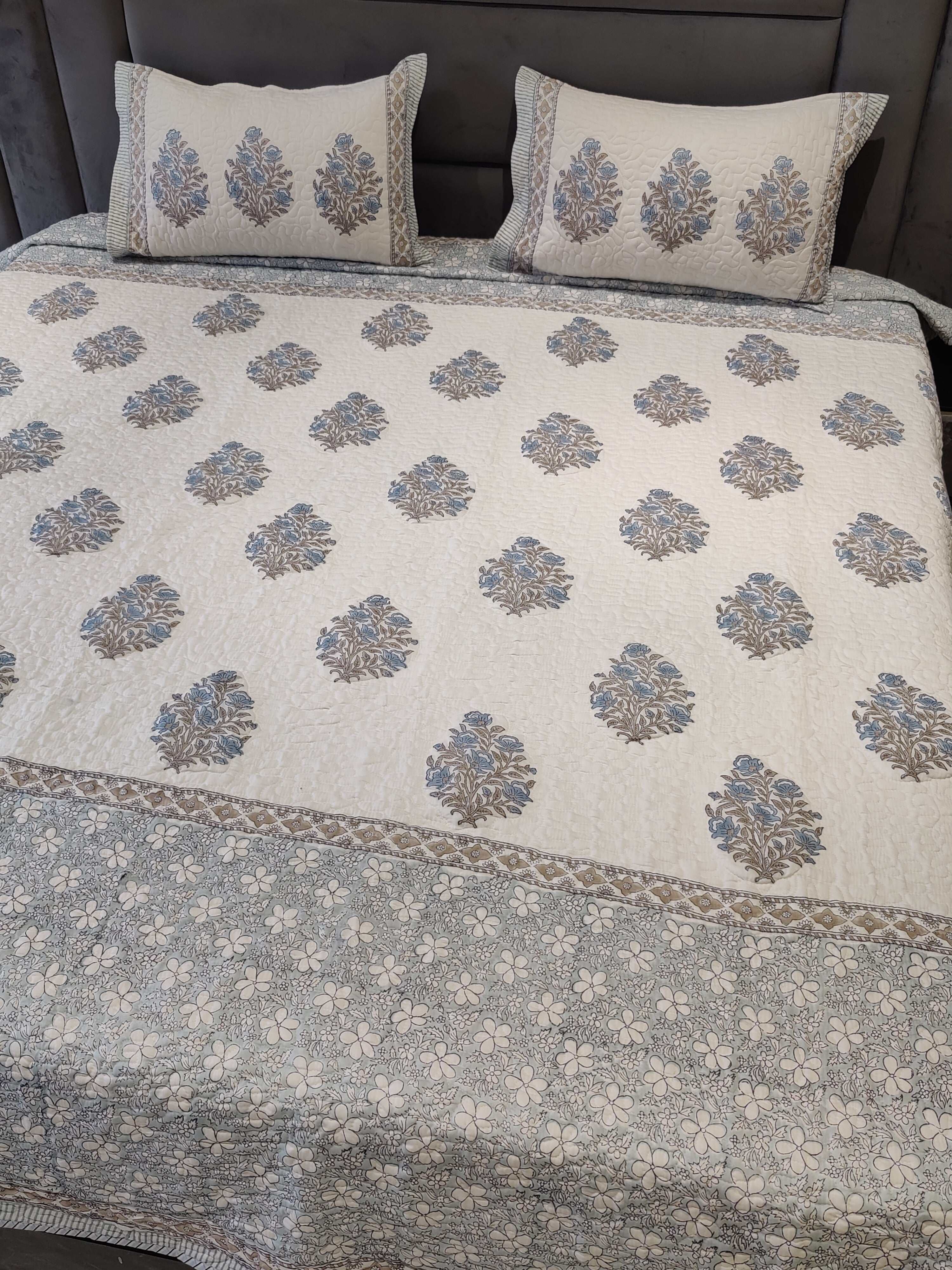 DISHA HANDBLOCK PRINTED QUILTED BEDCOVER