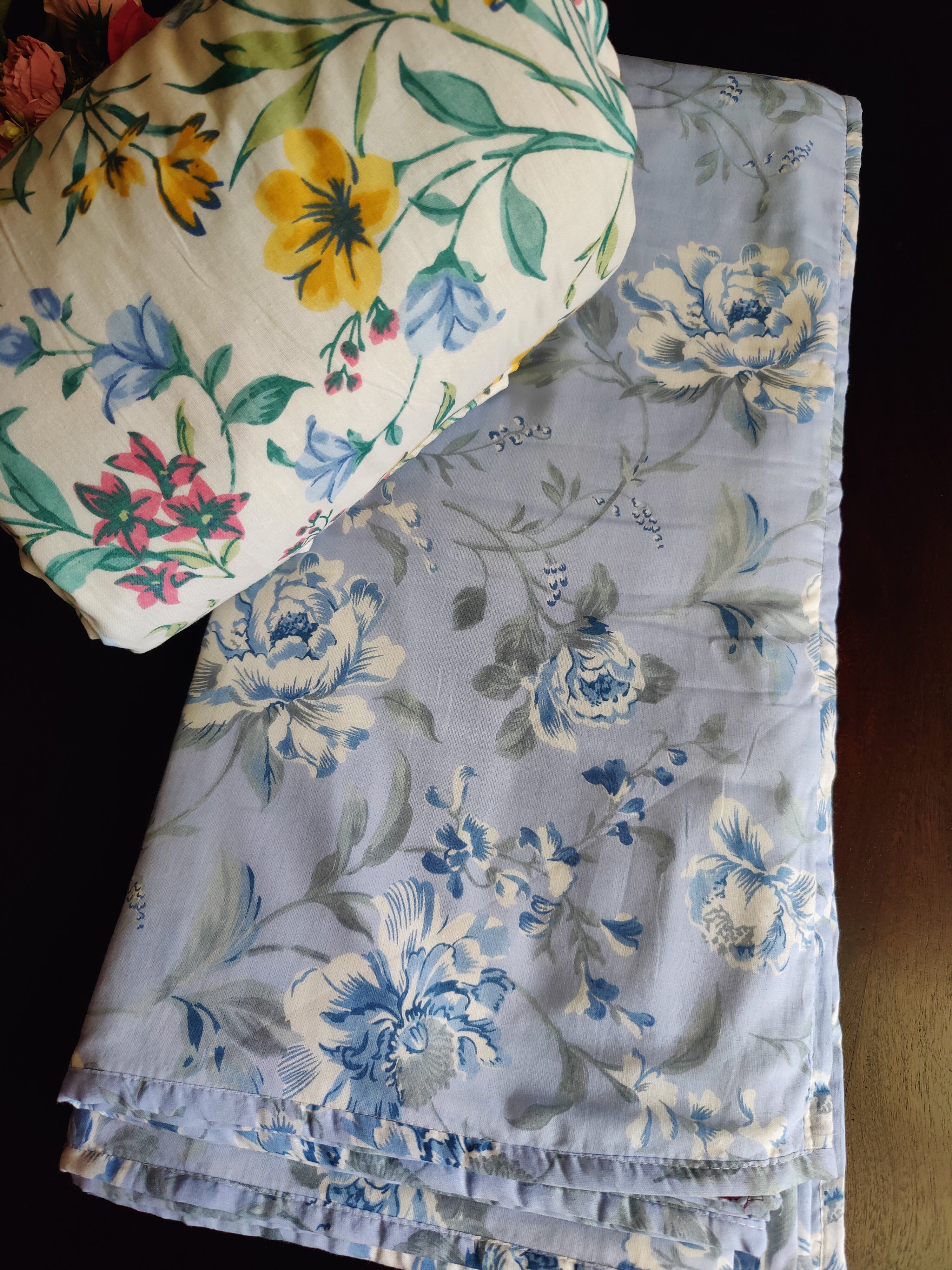 FLORAL SHALIMAR REVERSIBLE MULMUL DOHAR