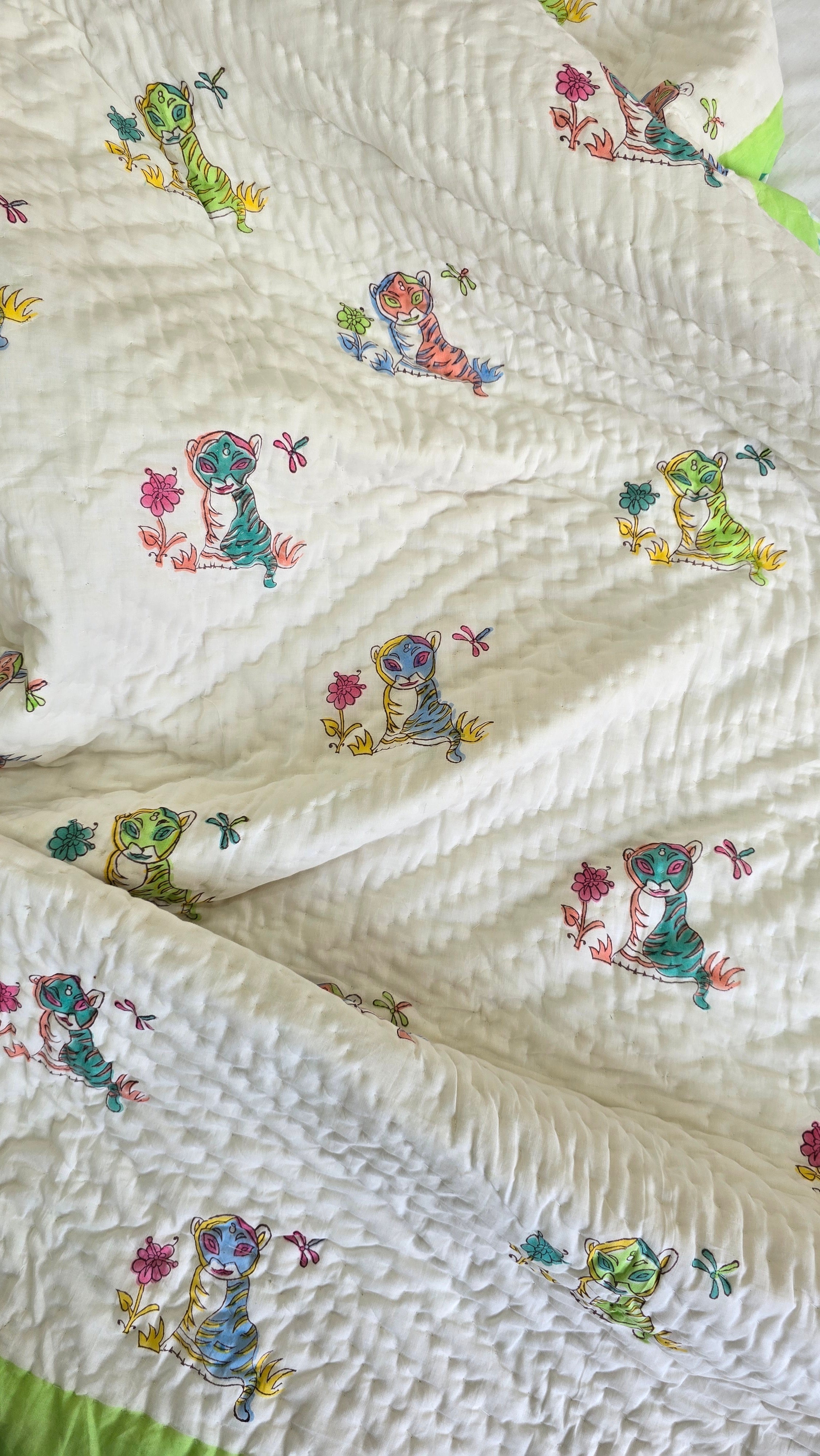 ADVENTURE CUBS HANDBLOCK PRINTED REVERSIBLE MULMUL BABY QUILT (1 Year to 5 Years)