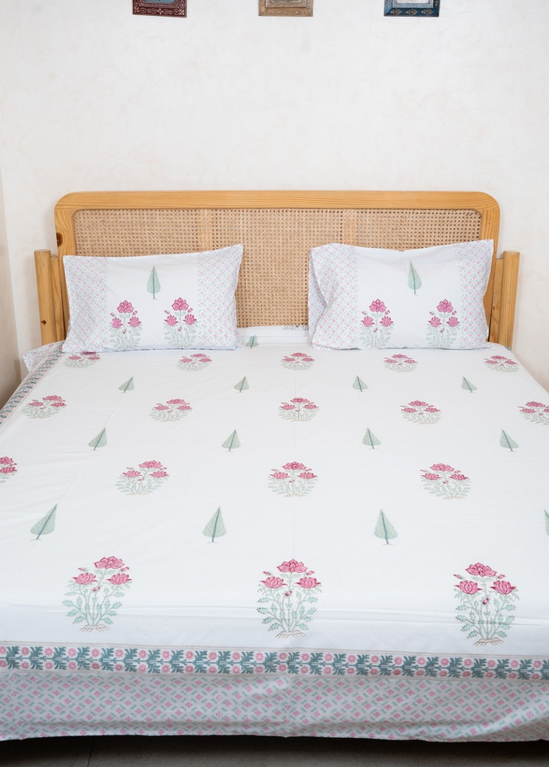 GARDENIA GRACE HAND BLOCK PRINTED BEDSHEET WITH TWO REVERSIBLE PILLOW COVERS