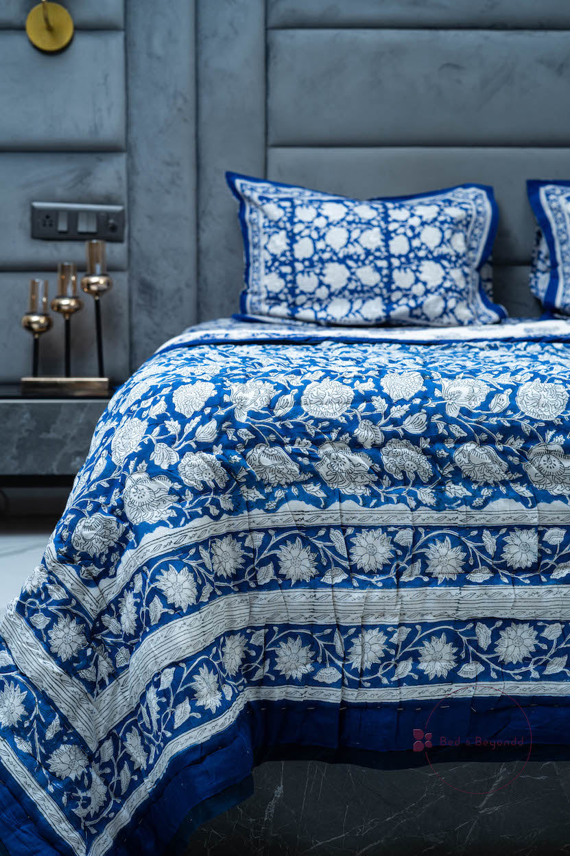 HAND BLOCK PRINTED REVERSIBLE FESTIVE QUILT