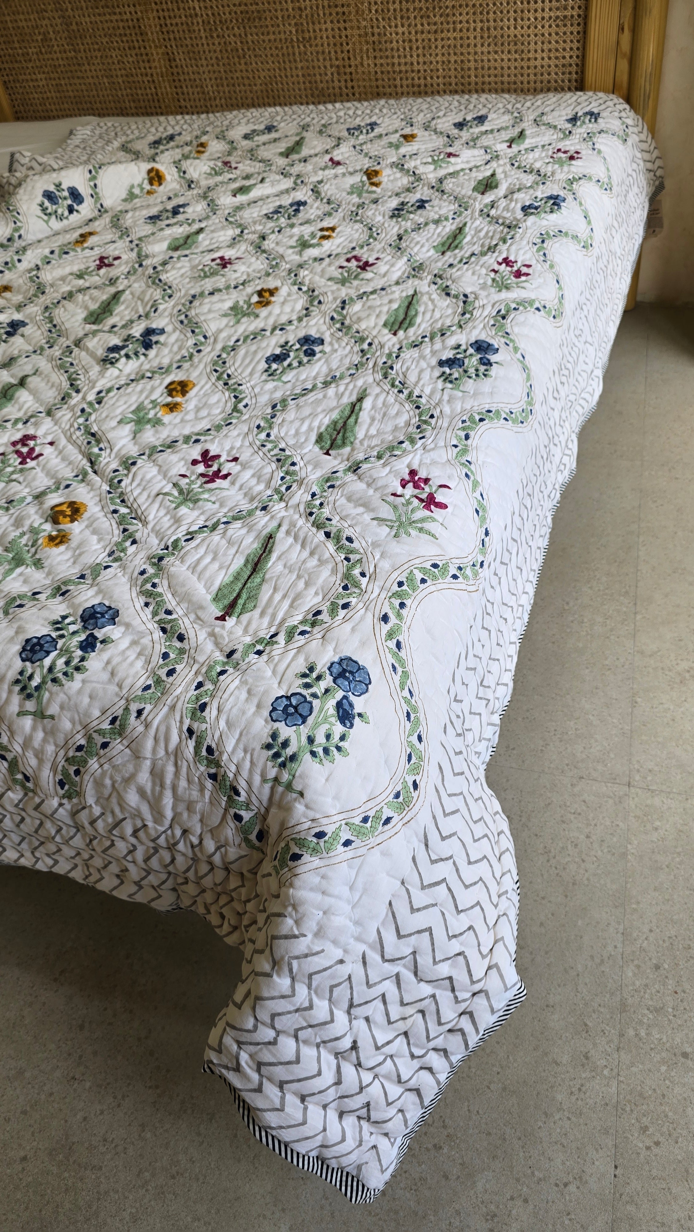 MALIKA HANDBLOCK PRINTED SINGLE QUILT no