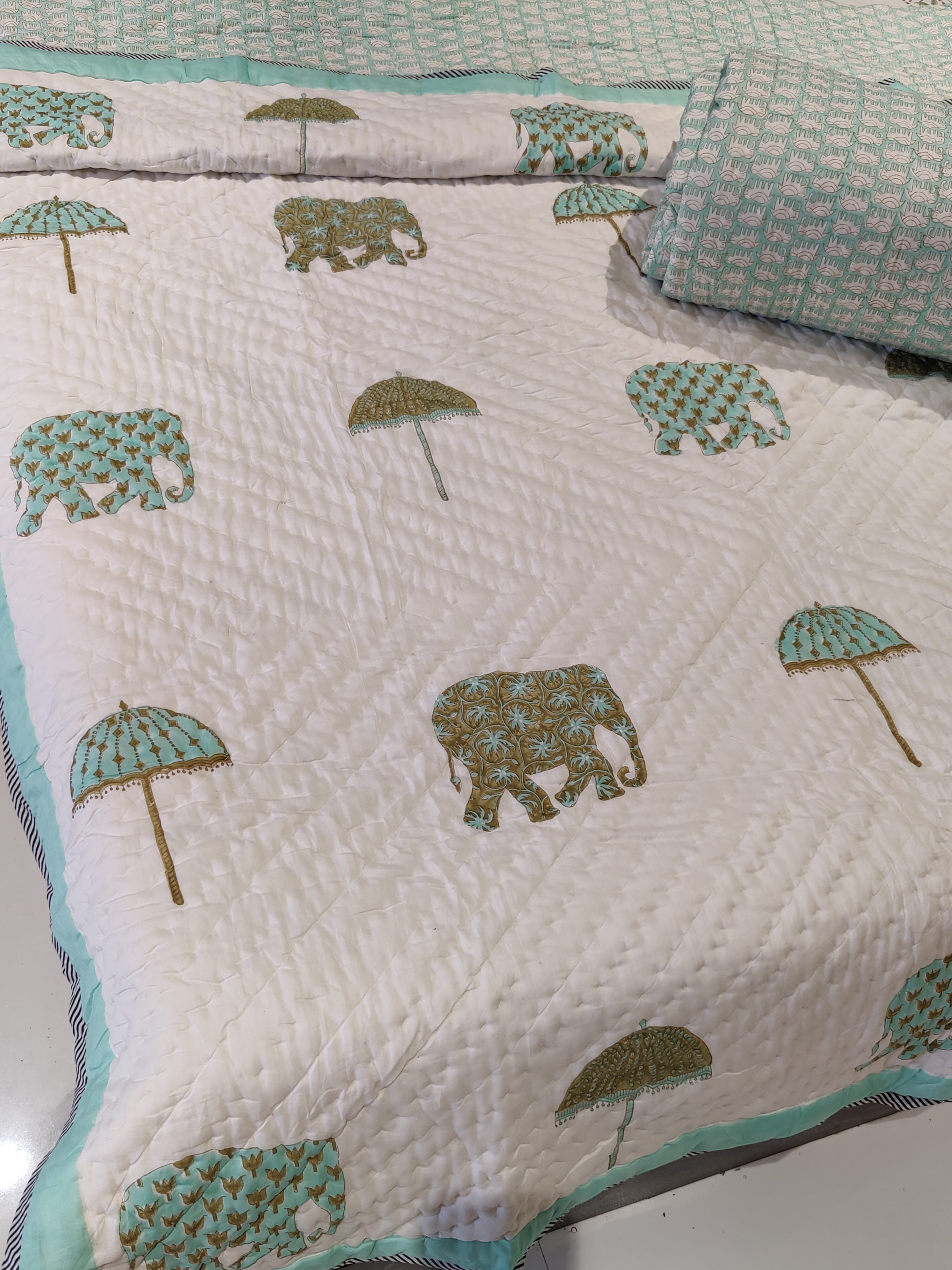 MAJESTIC ELEPHANT HANDBLOCK PRINTED SINGLE QUILT