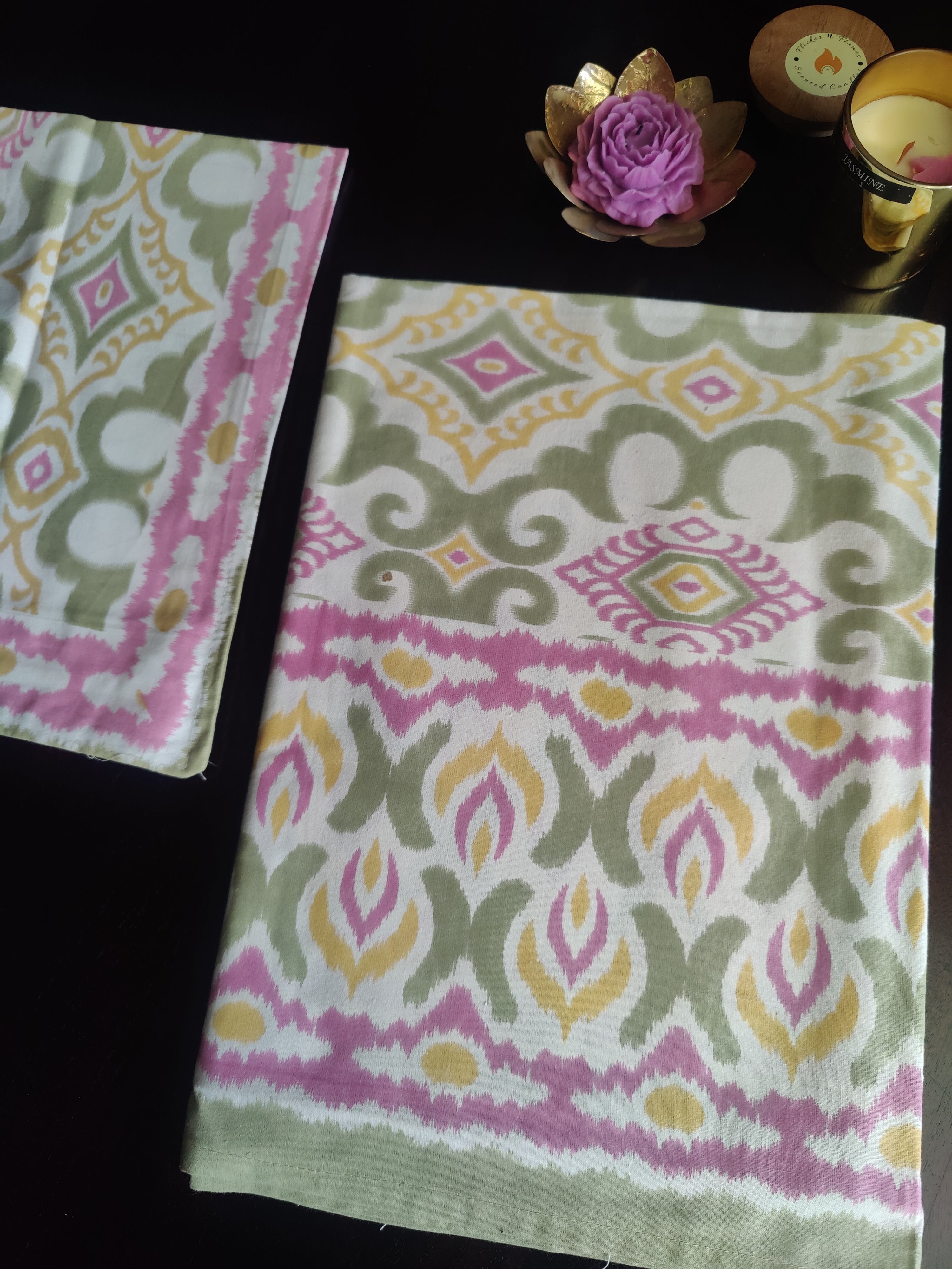 IKKAT SINGLE BEDSHEET WITH ONE PILLOW COVER