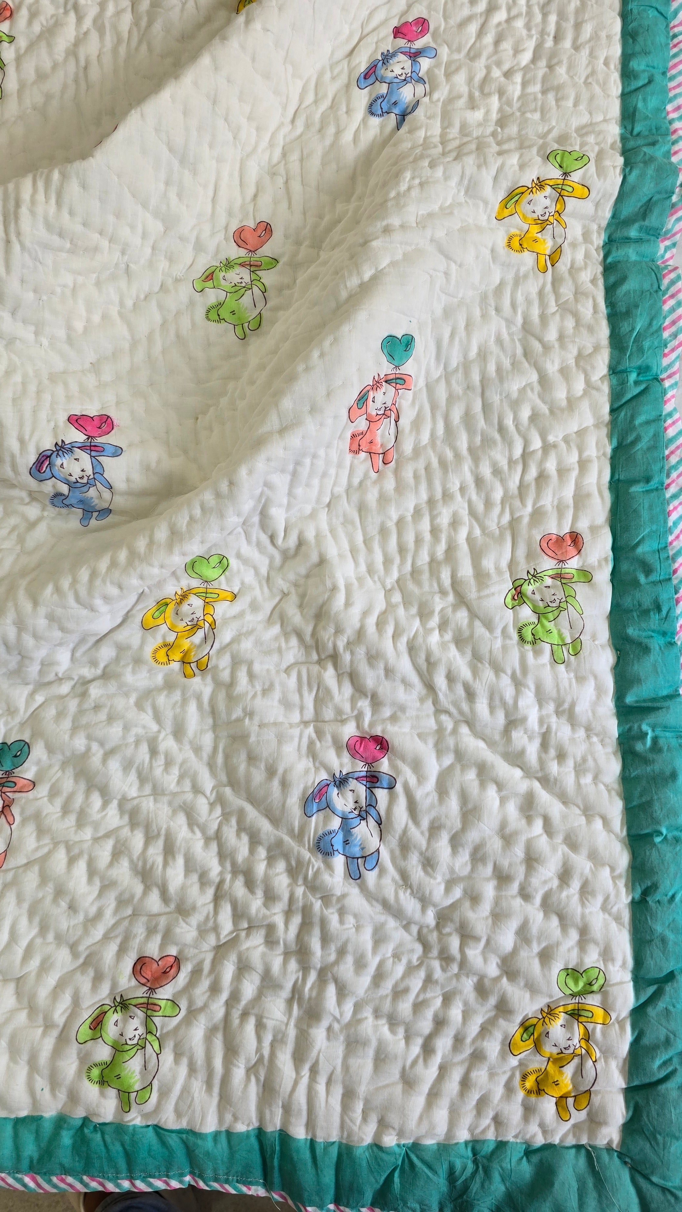 LOVEY DOVEY HANDBLOCK PRINTED REVERSIBLE MULMUL BABY QUILT