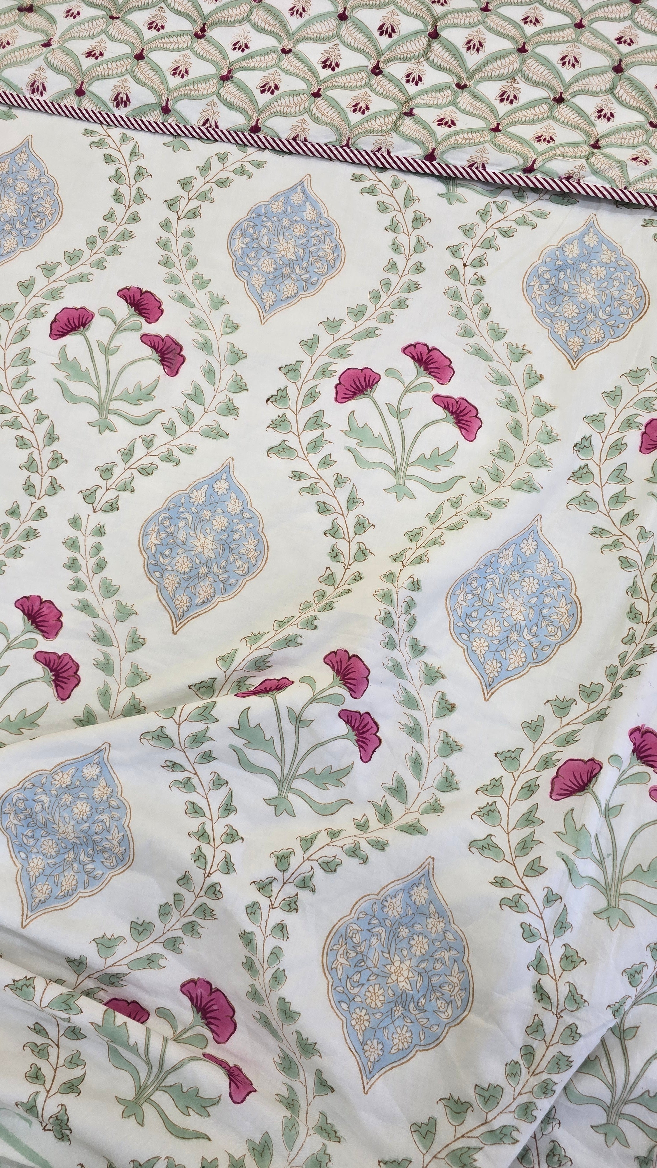 ANJANA HANDBLOCK PRINTED REVERSIBLE MULMUL DOHAR