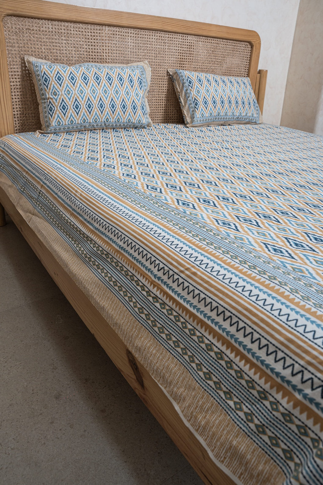 PURE COTTON BEDSHEET WITH TWO PILLOW CASES