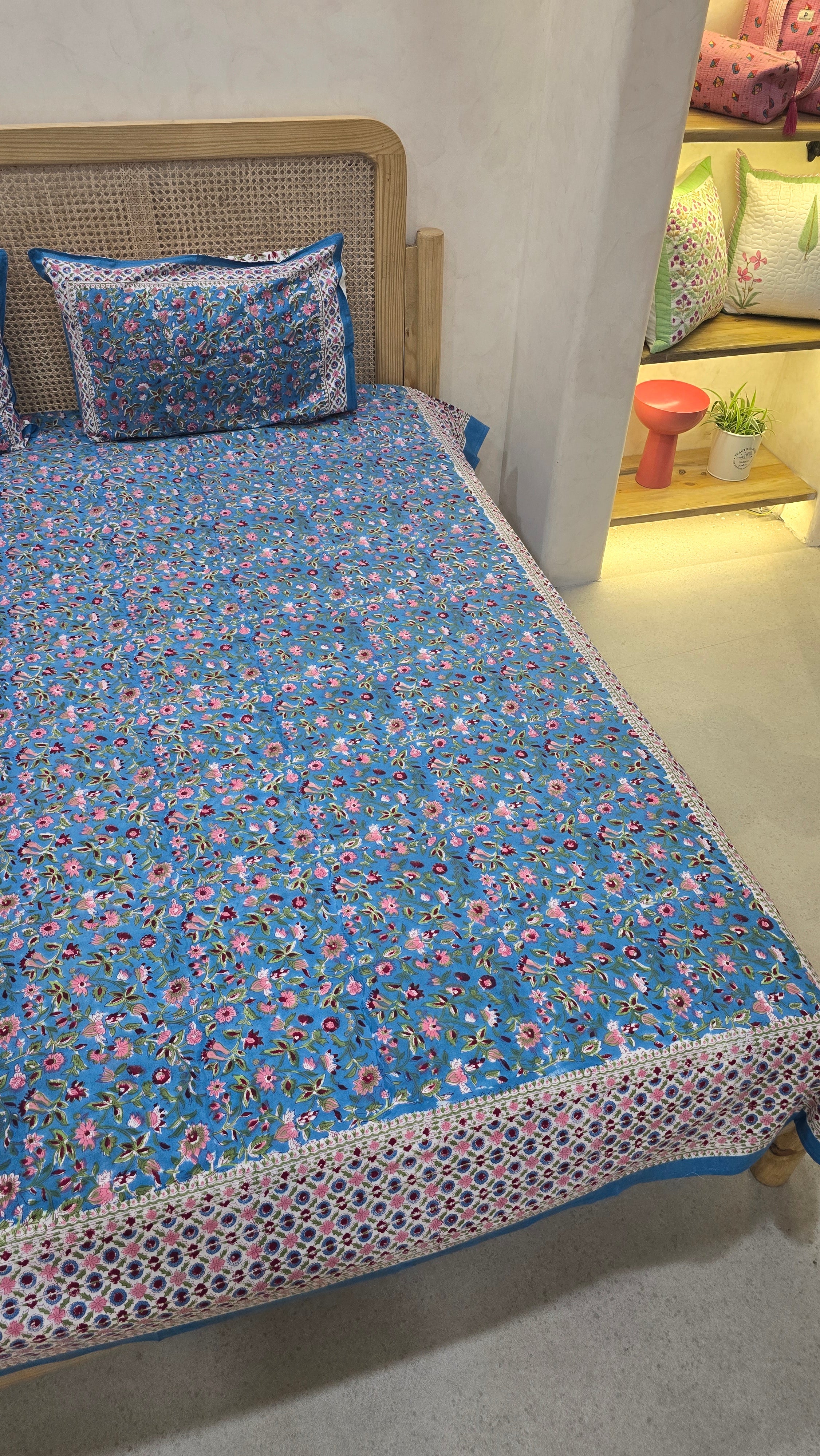 FESTIVE HANDBLOCK PRINTED BEDSHEET WITH 2 REVERSIBLE PILLOW COVERS