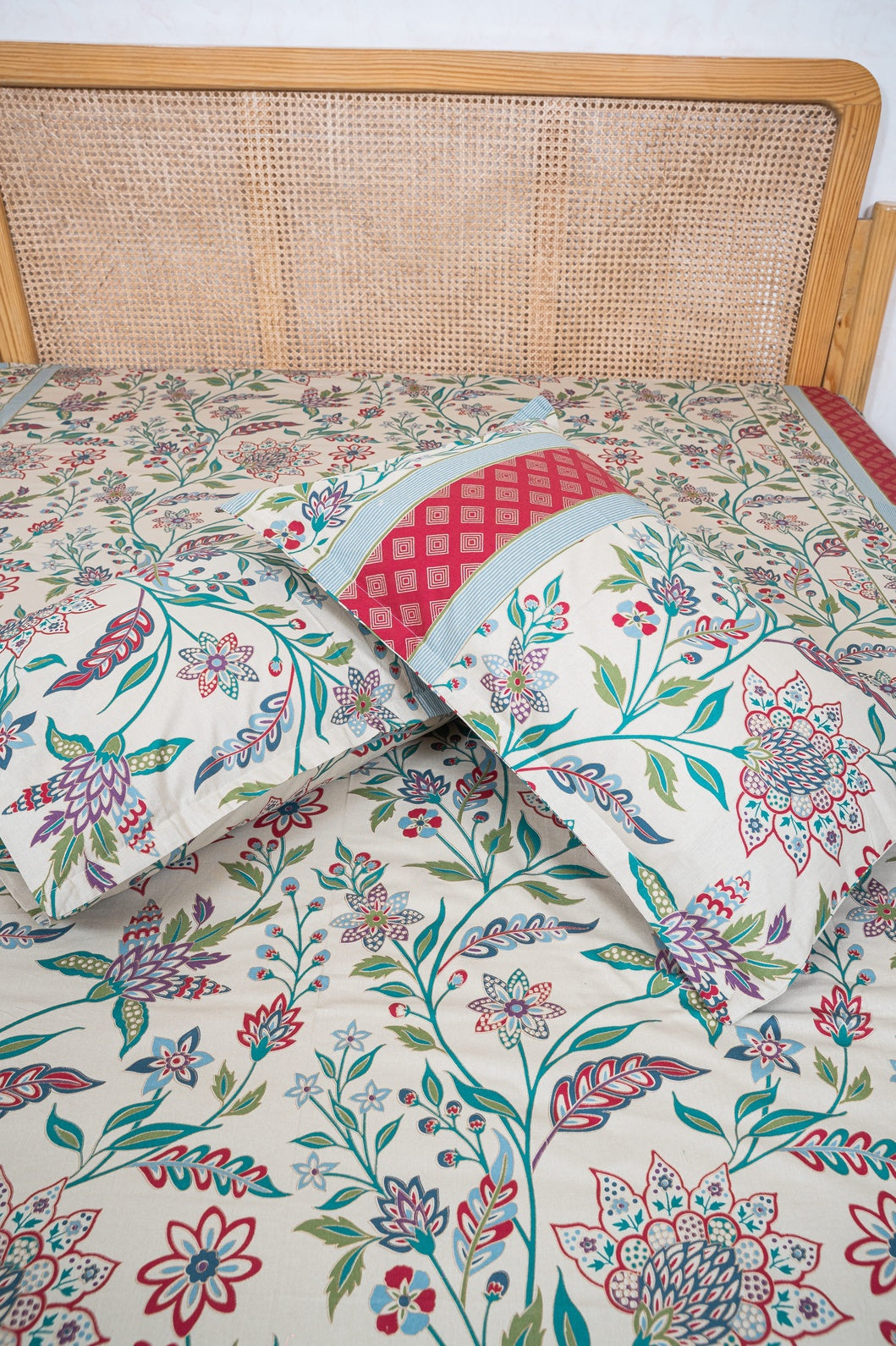 SHALIMAR GOLD BEDSHEET WITH TWO REVERSIBLE PILLOW COVERS