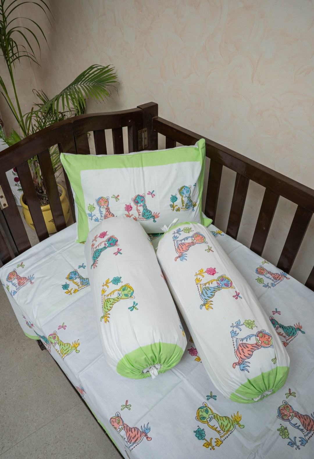 HAND BLOCK PRINTED CRIB BEDSHEET WITH PILLOW AND BOLSTER COVER