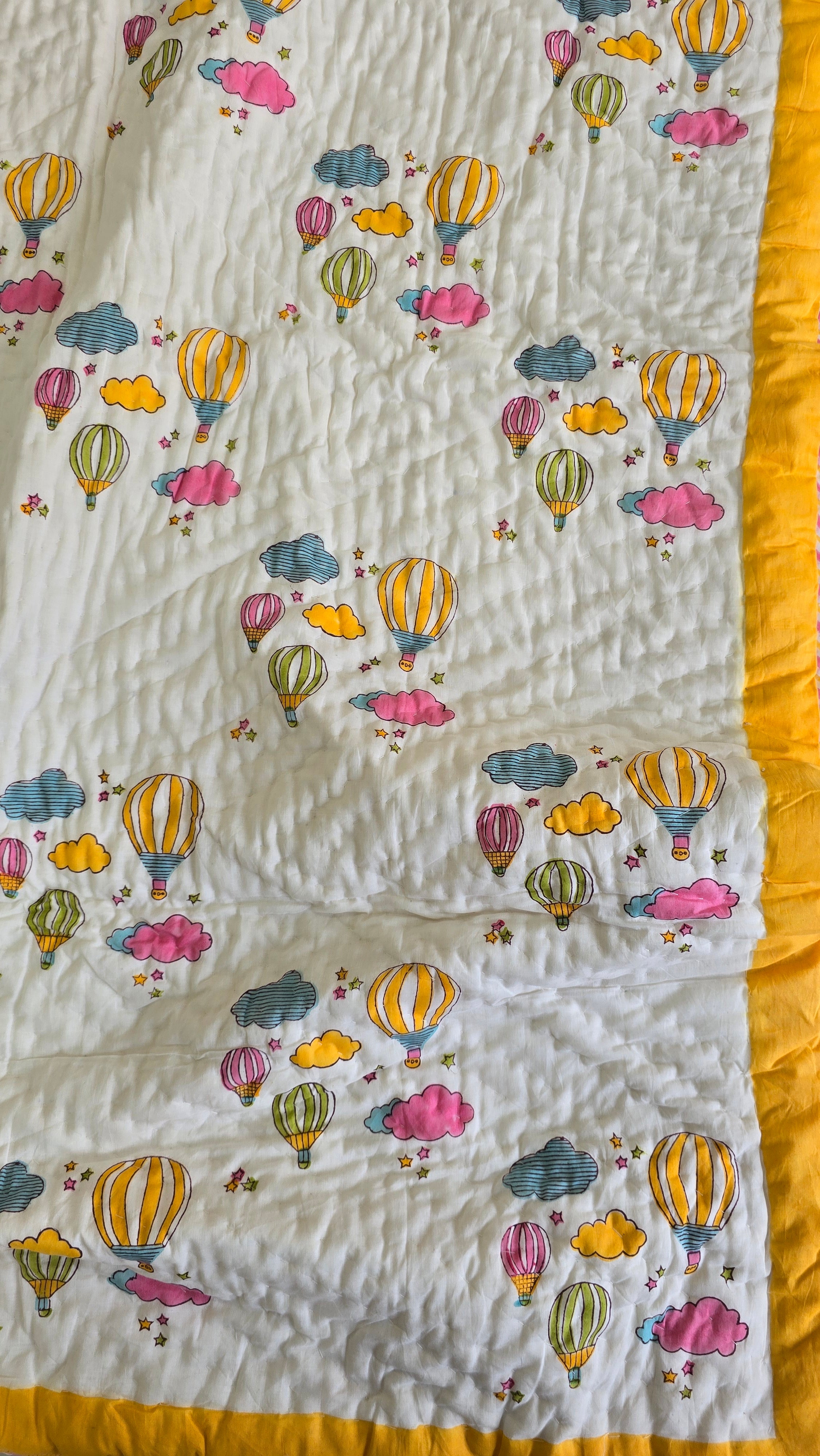 HOT AIR BALLOON HANDBLOCK PRINTED REVERSIBLE MULMUL BABY QUILT (1 Year to 5 Years)