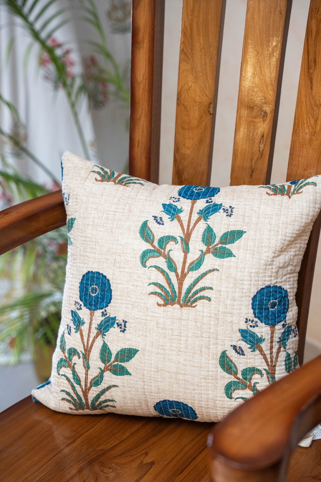 KANAK - SINGLE PIECE QUILTED 16 BY 16 INCHES CUSHION
