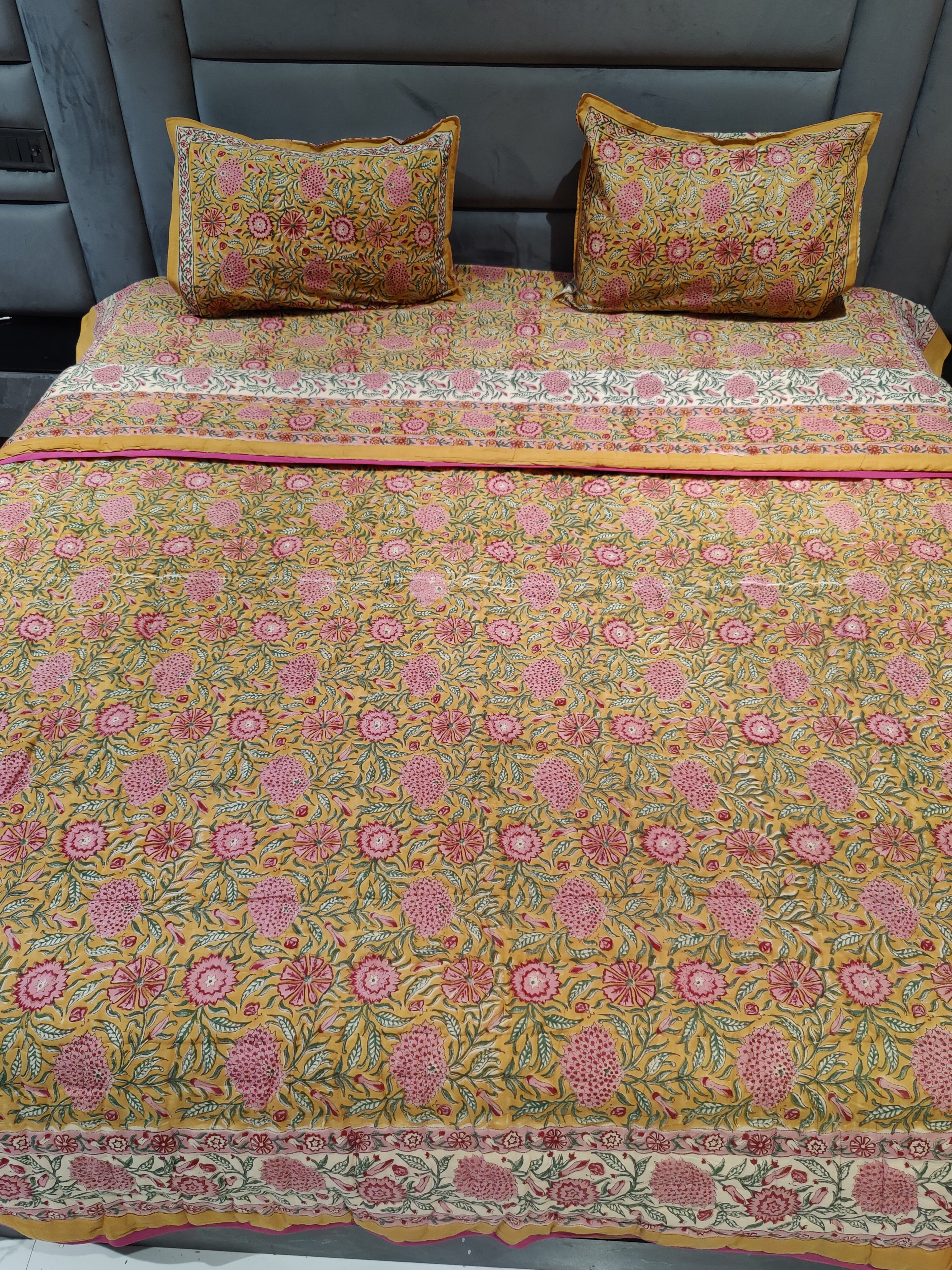 FESTIVE HAND BLOCK PRINTED BEDDING SET