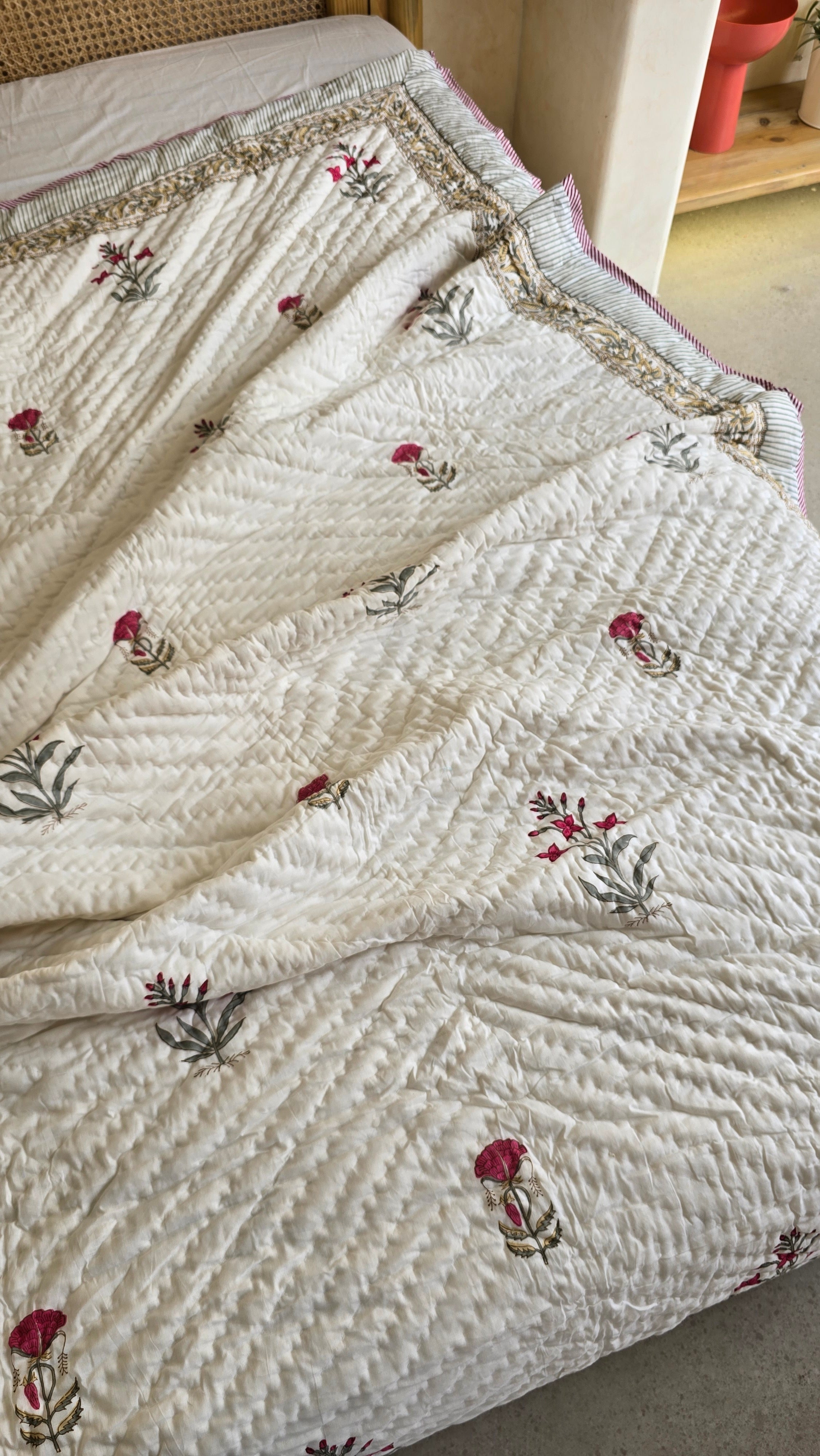 RAAYA HANDBLOCK PRINTED SINGLE QUILT