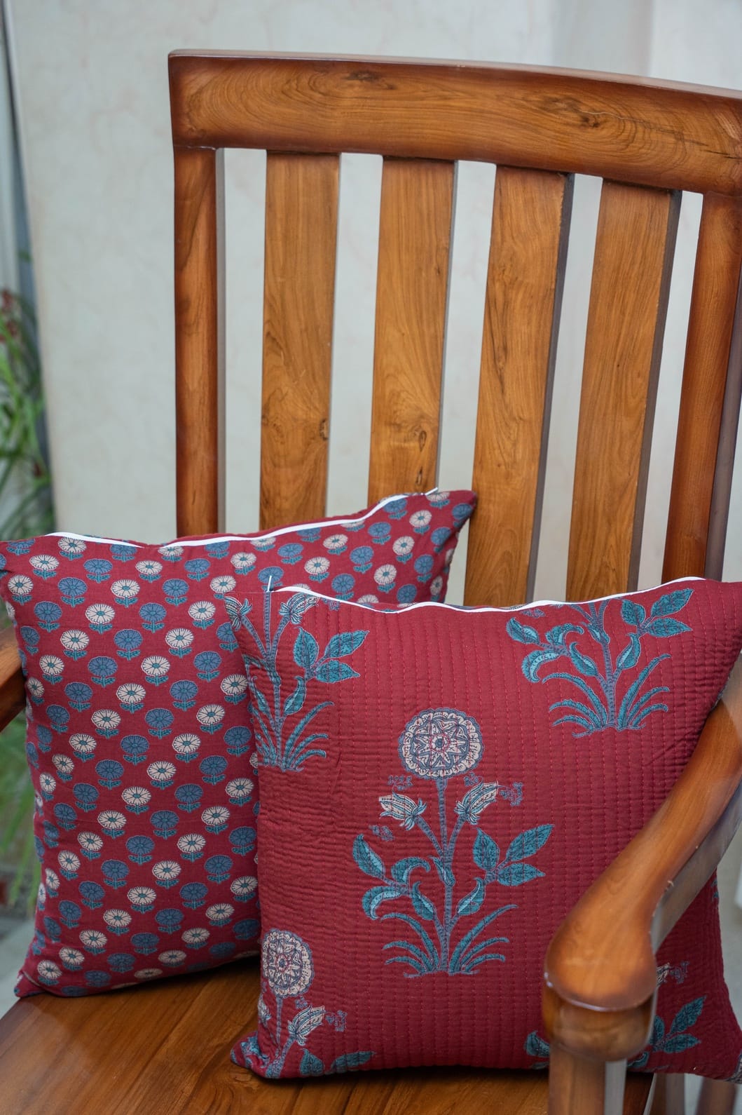 KANAK - SINGLE PIECE QUILTED 16 BY 16 INCHES CUSHION