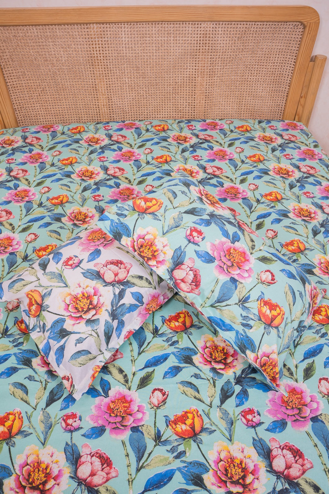 RANGMAHAL PURE COTTON BEDSHEET WITH TWO PILLOW CASES