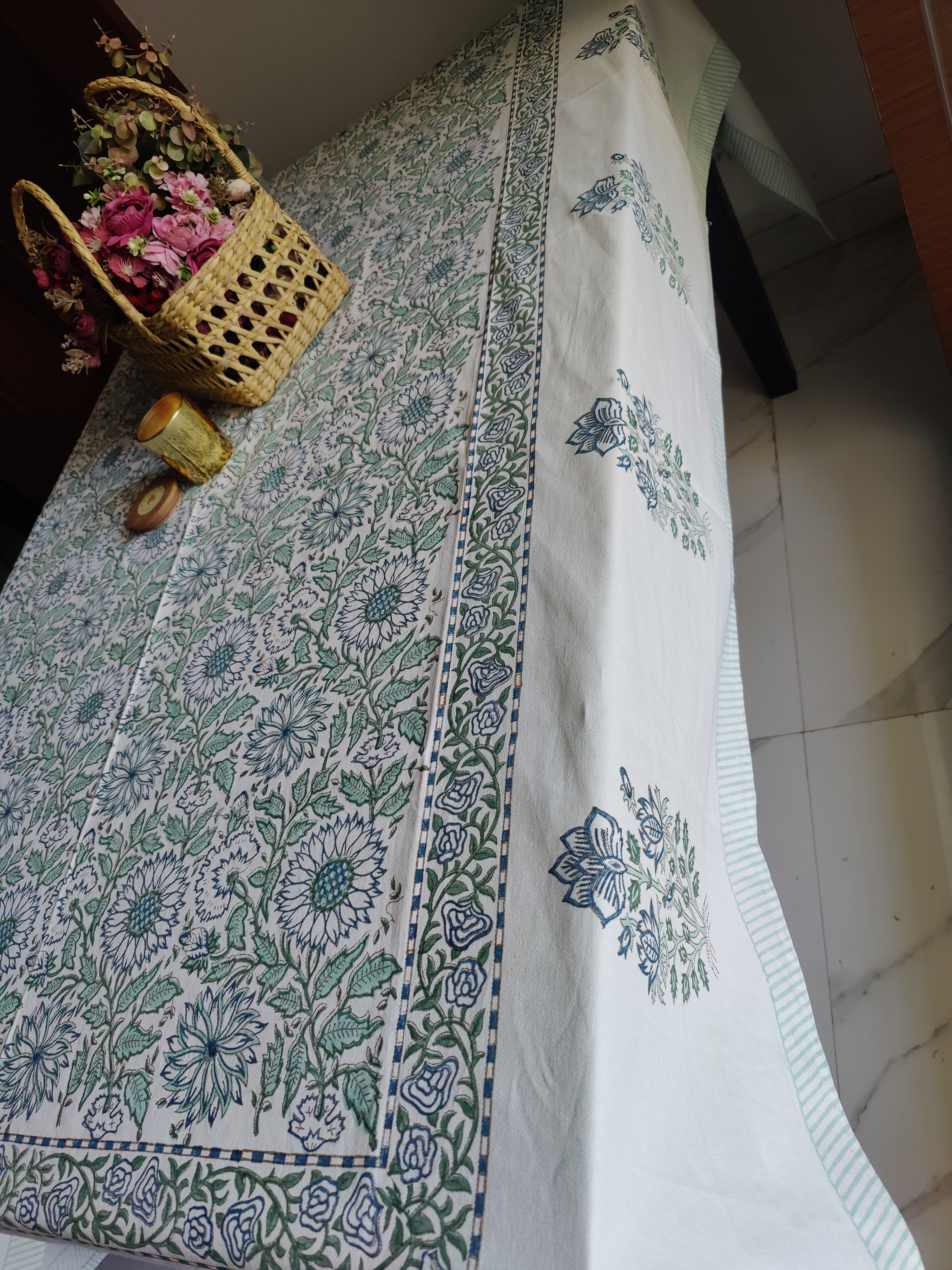 SIX SEATER HANDBLOCK PRINTED TABLECLOTH