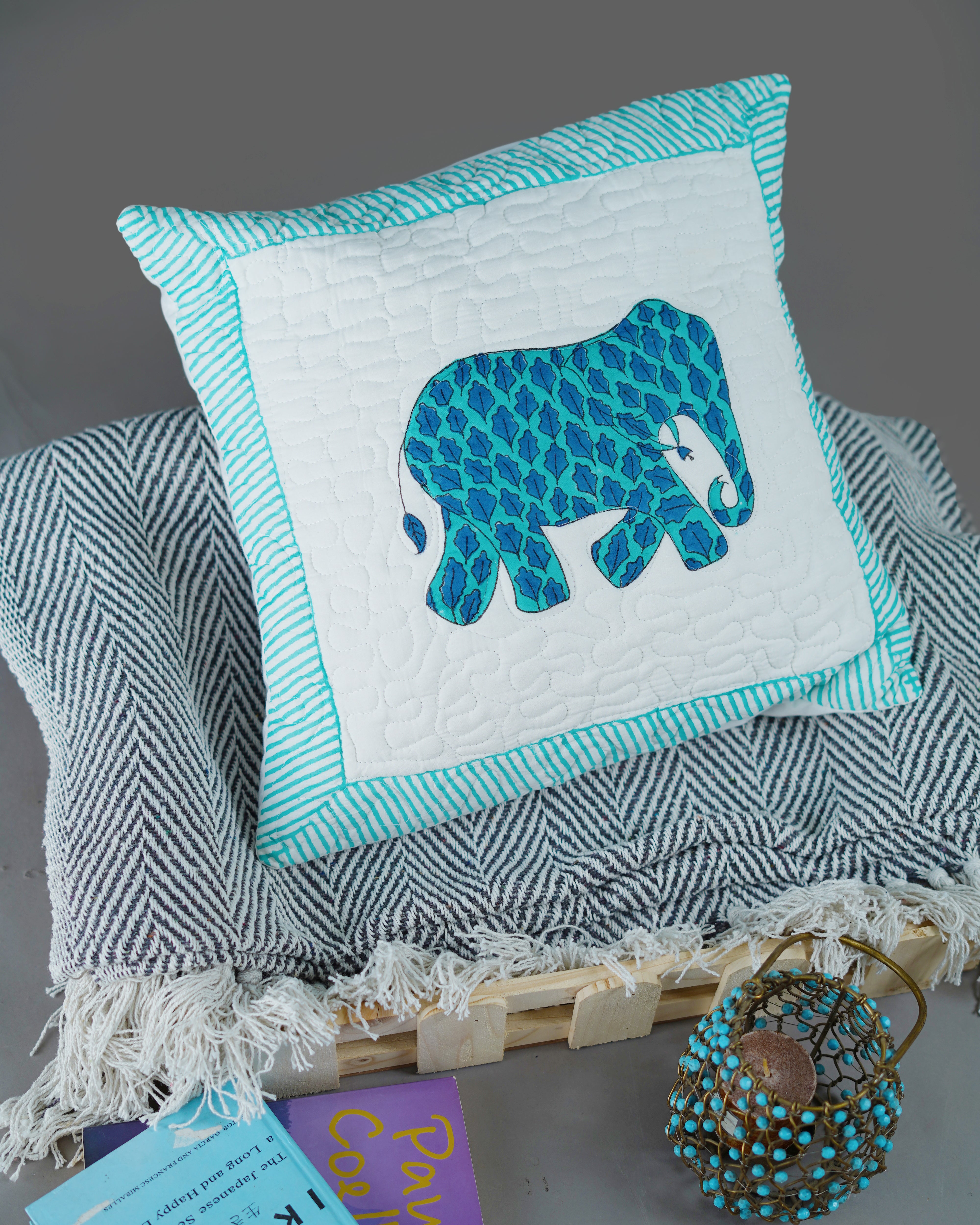 A PAIR OF HAND BLOCK PRINTED 16 BY 16 INCHES CUSHION COVER