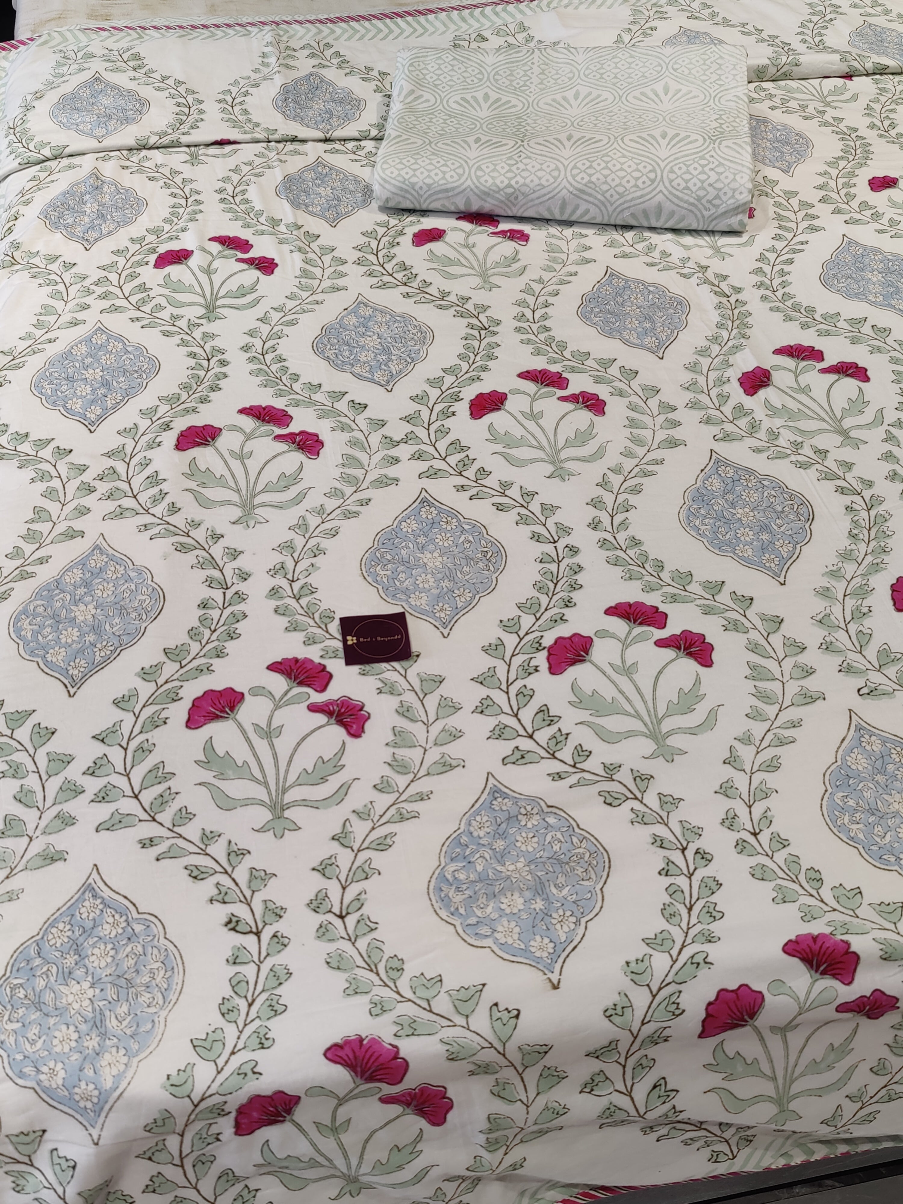 ANJANA HANDBLOCK PRINTED REVERSIBLE MULMUL DOHAR