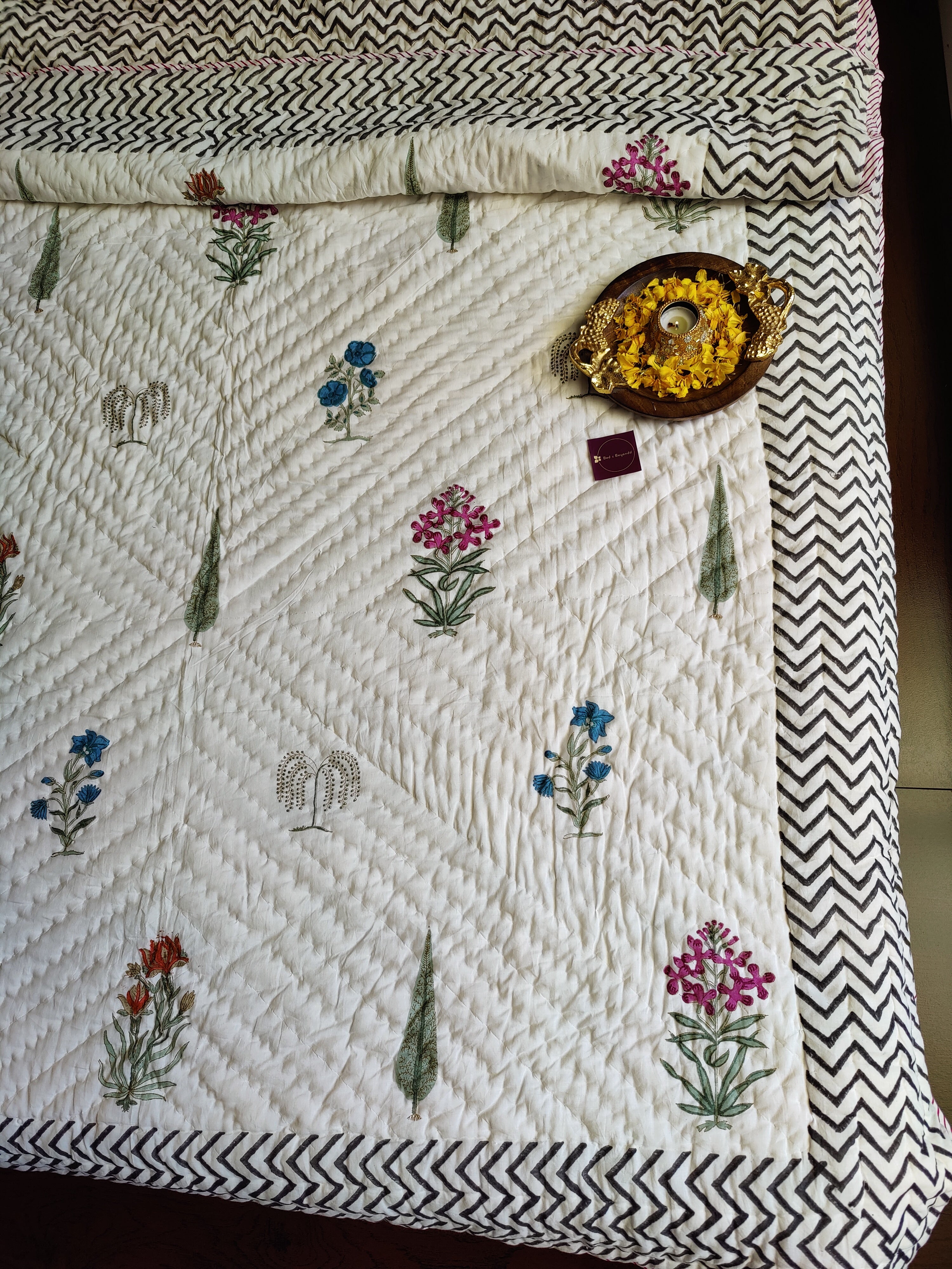 CHEVRON HANDBLOCK PRINTED REVERSIBLE MULMUL QUILT