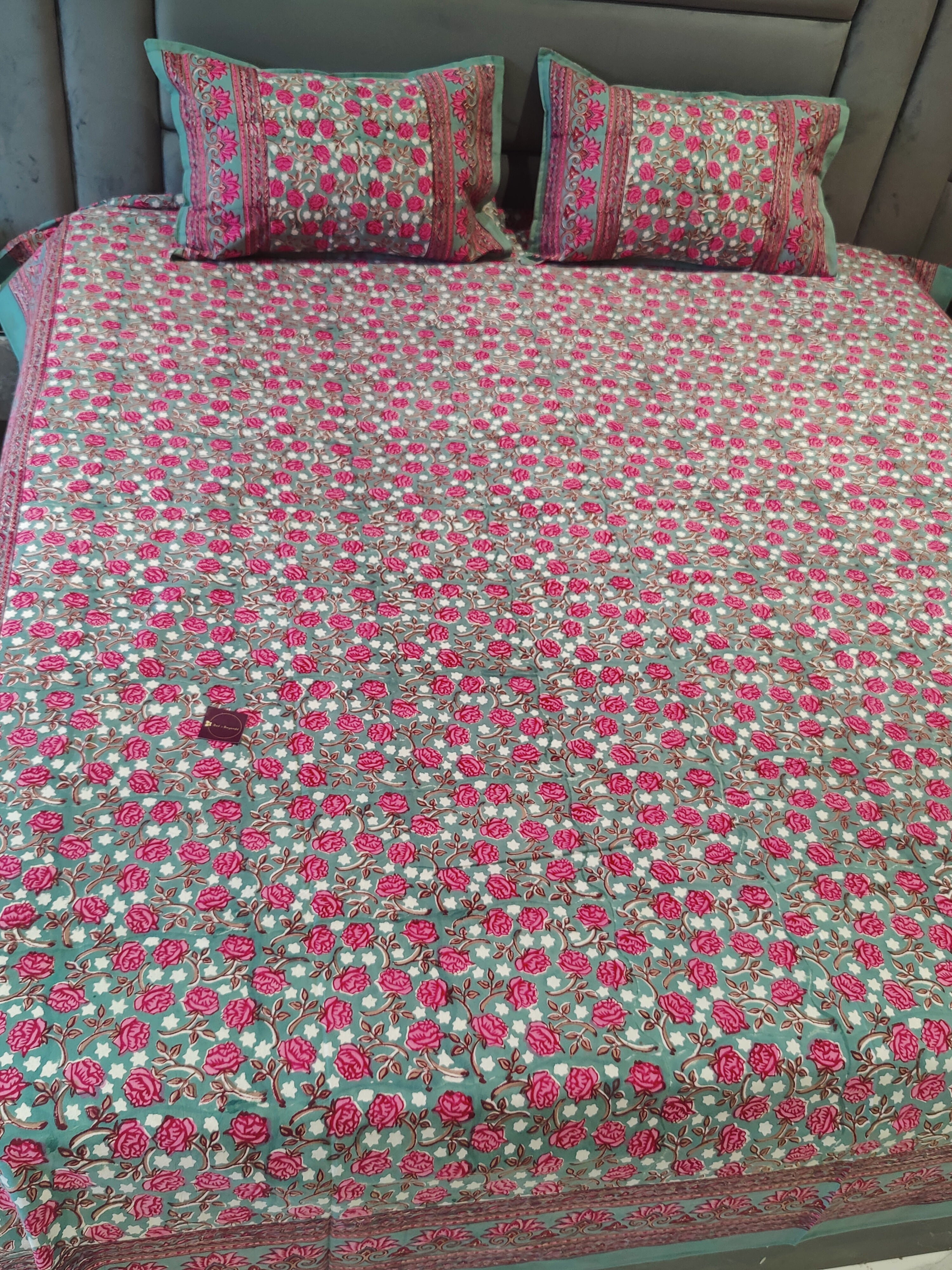 UTSAV HAND BLOCK PRINTED BEDSHEET WITH TWO REVERSIBLE PILLOW COVERS