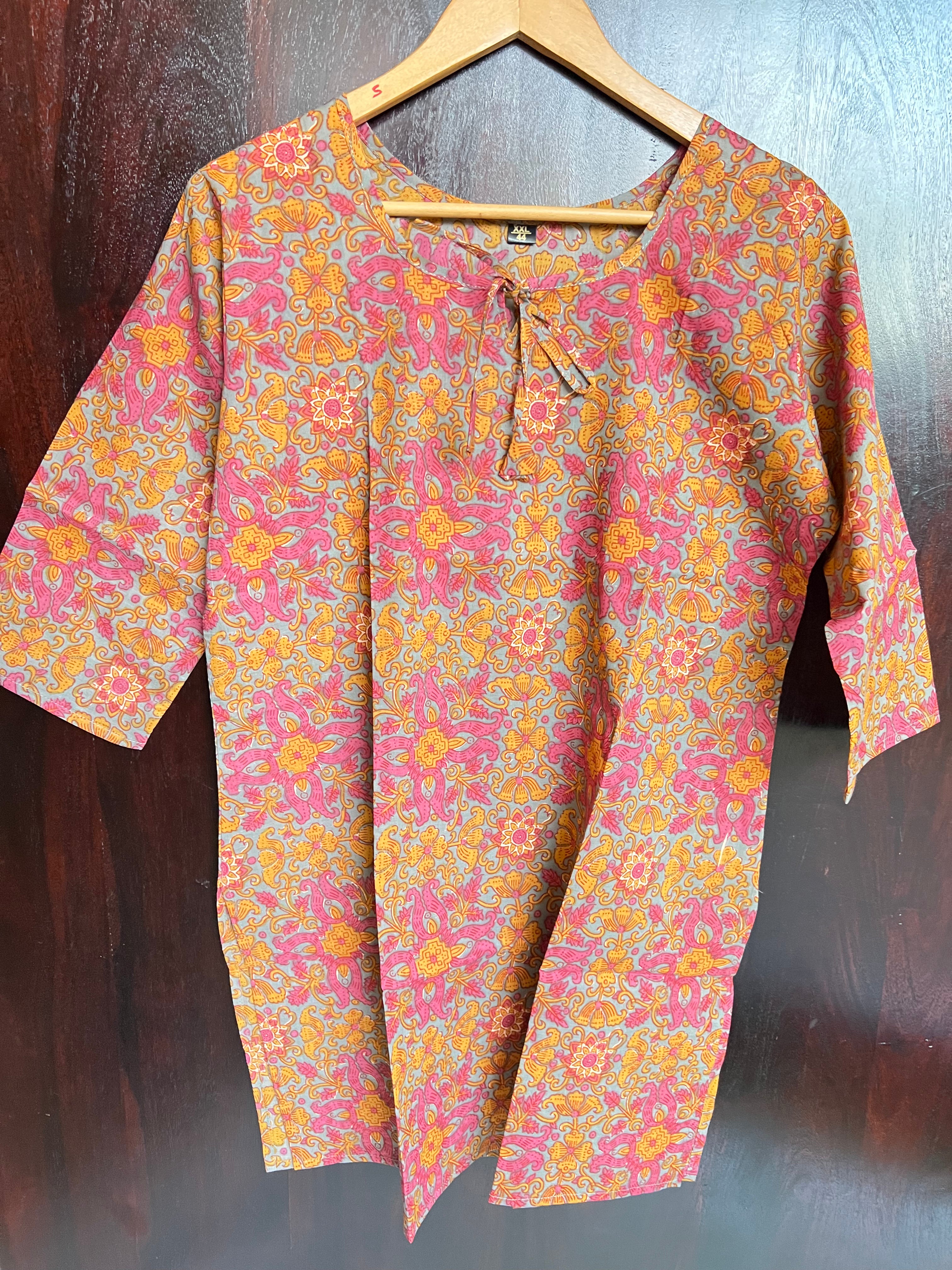 MEDIUM LENGTH COTTON KURTA