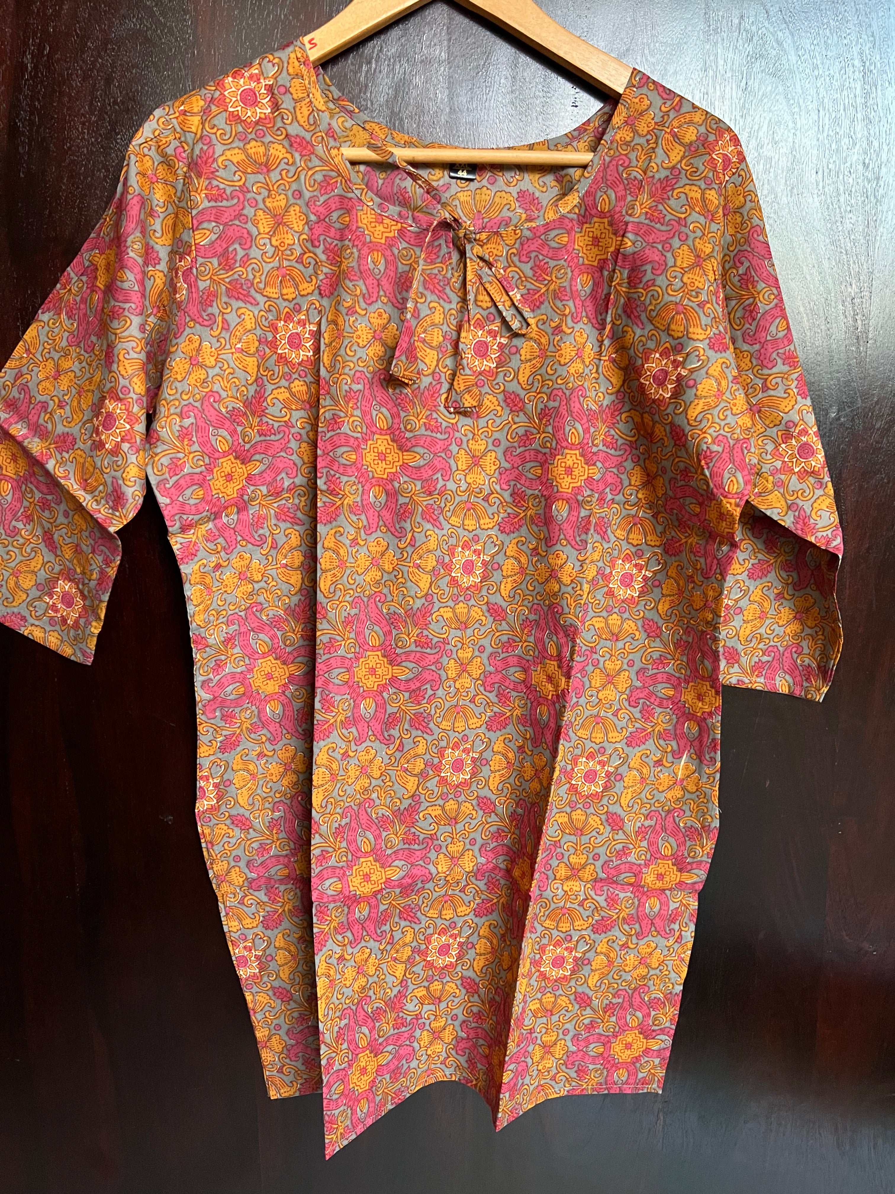 MEDIUM LENGTH COTTON KURTA