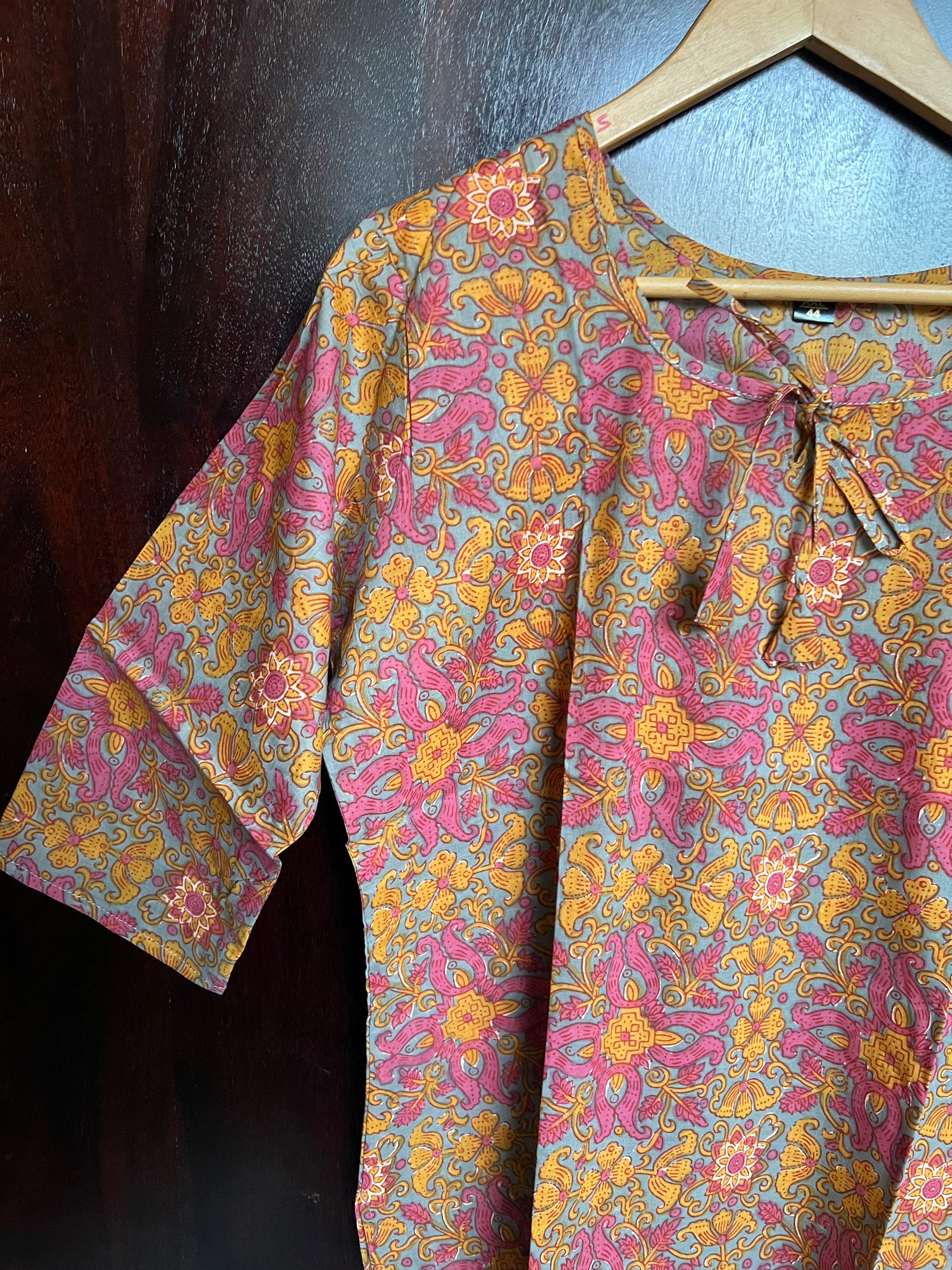 MEDIUM LENGTH COTTON KURTA