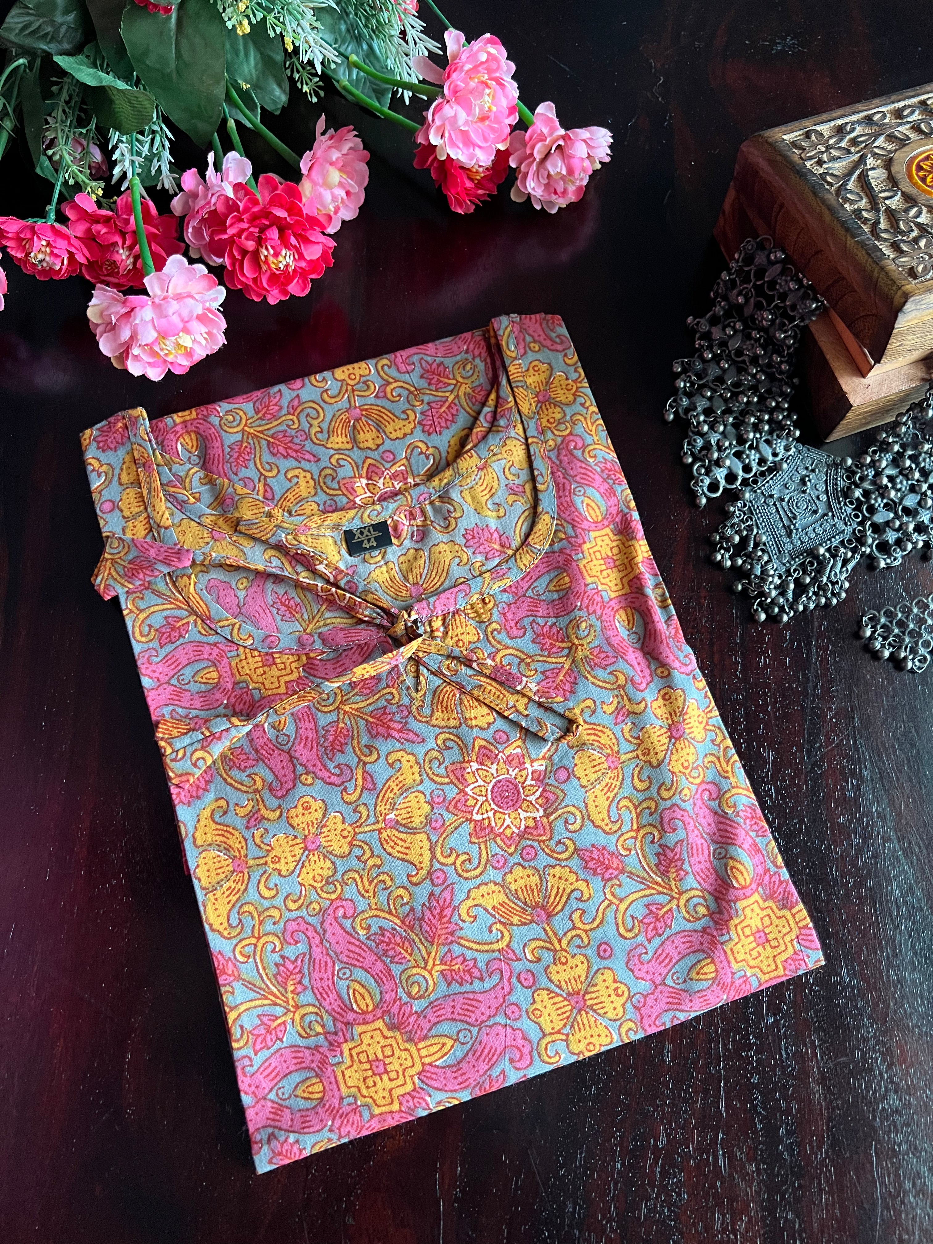MEDIUM LENGTH COTTON KURTA