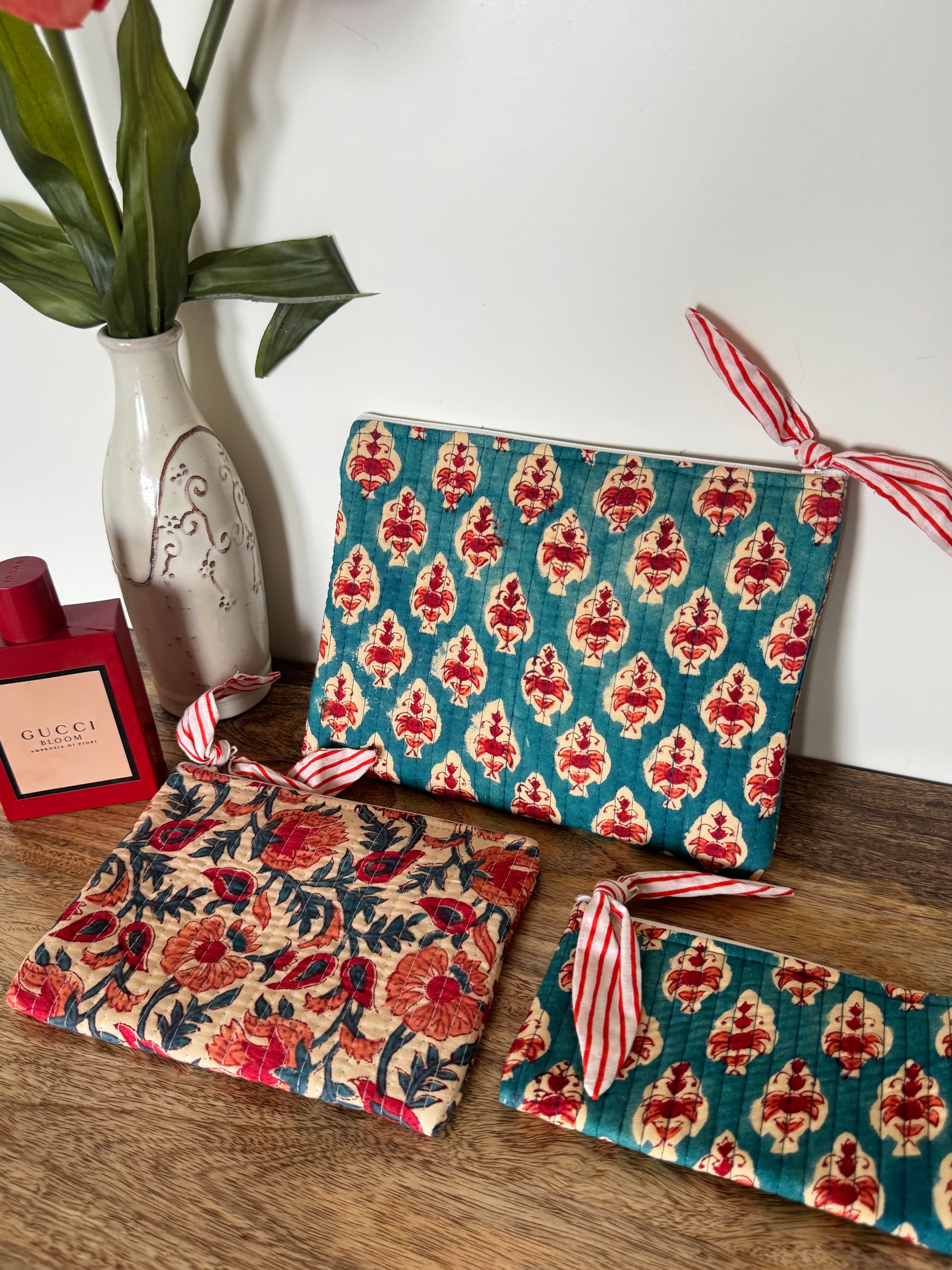 FLAT POUCH - SET OF THREE