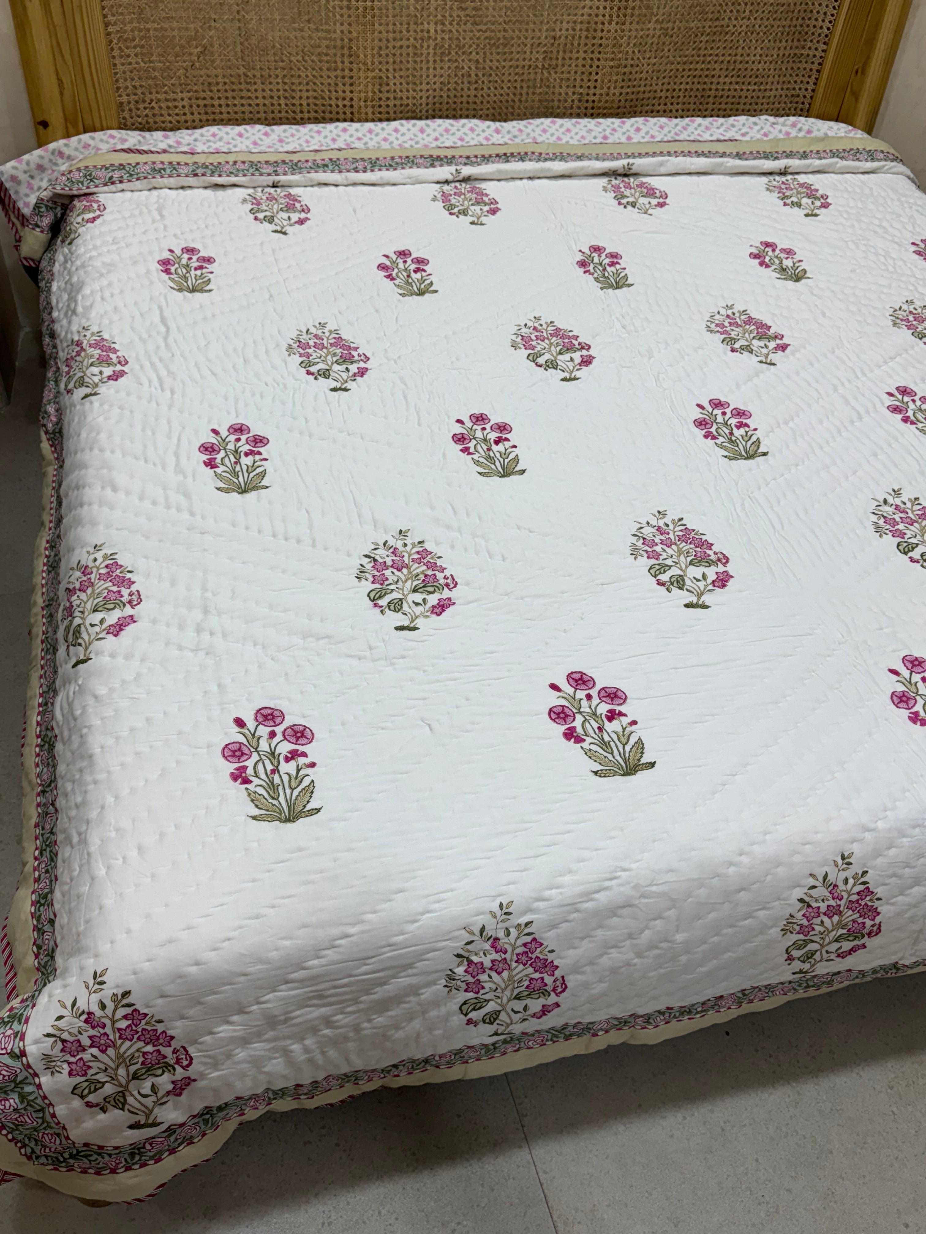 HAND BLOCK PRINTED REVERSIBLE MULMUL DOUBLE BED QUILT