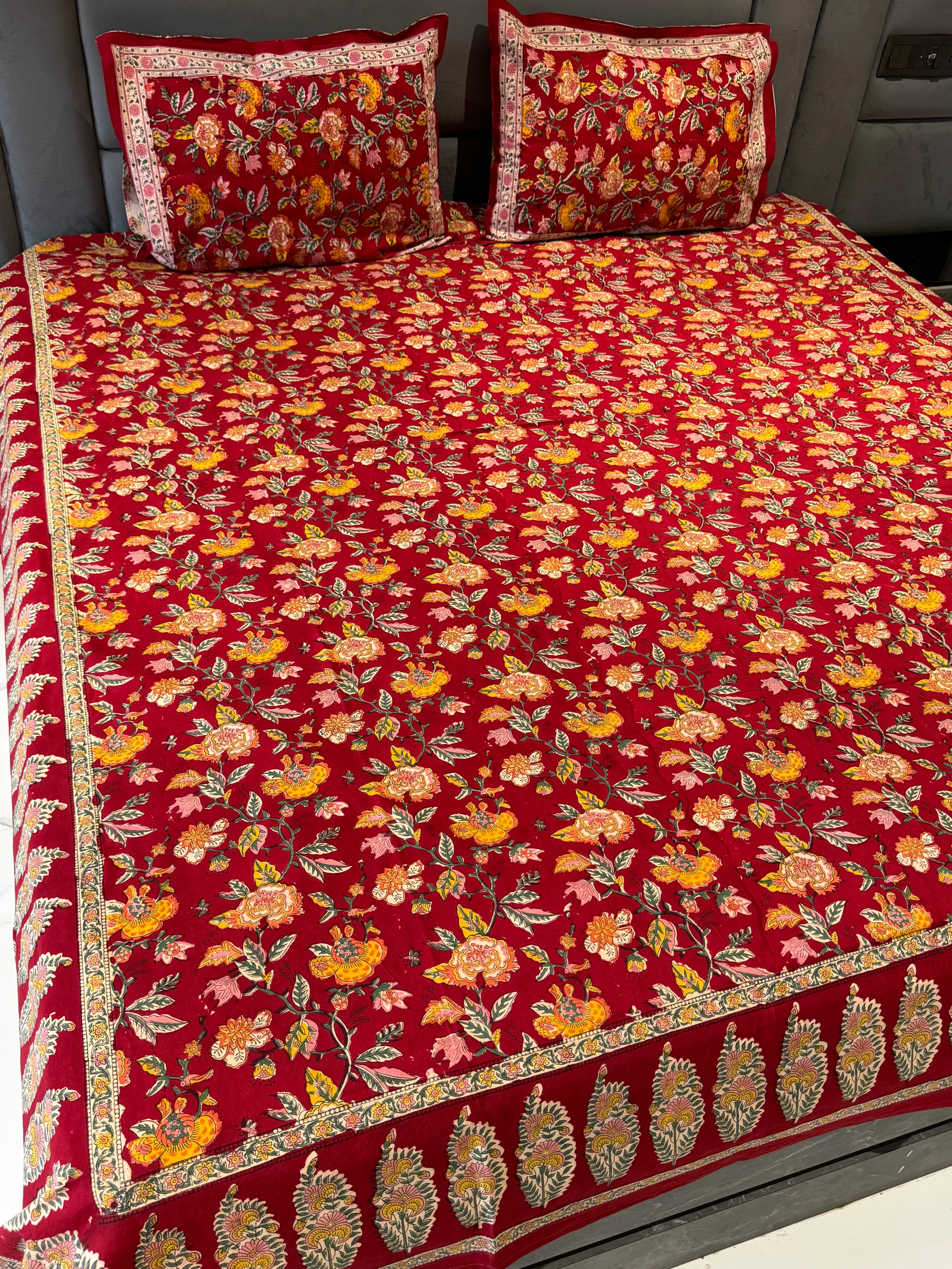 FESTIVE HAND BLOCK PRINTED BEDSHEET WITH TWO REVERSIBLE PILLOW COVERS