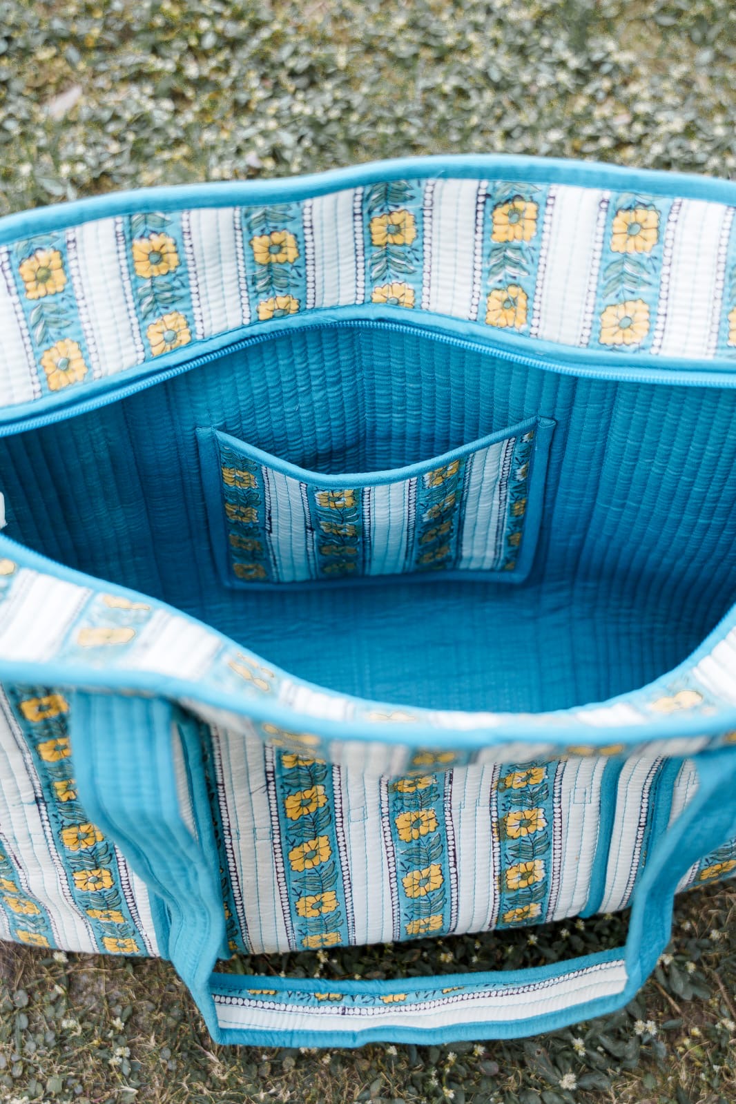 HAND BLOCK PRINTED TOTE BAG WITH ZIP